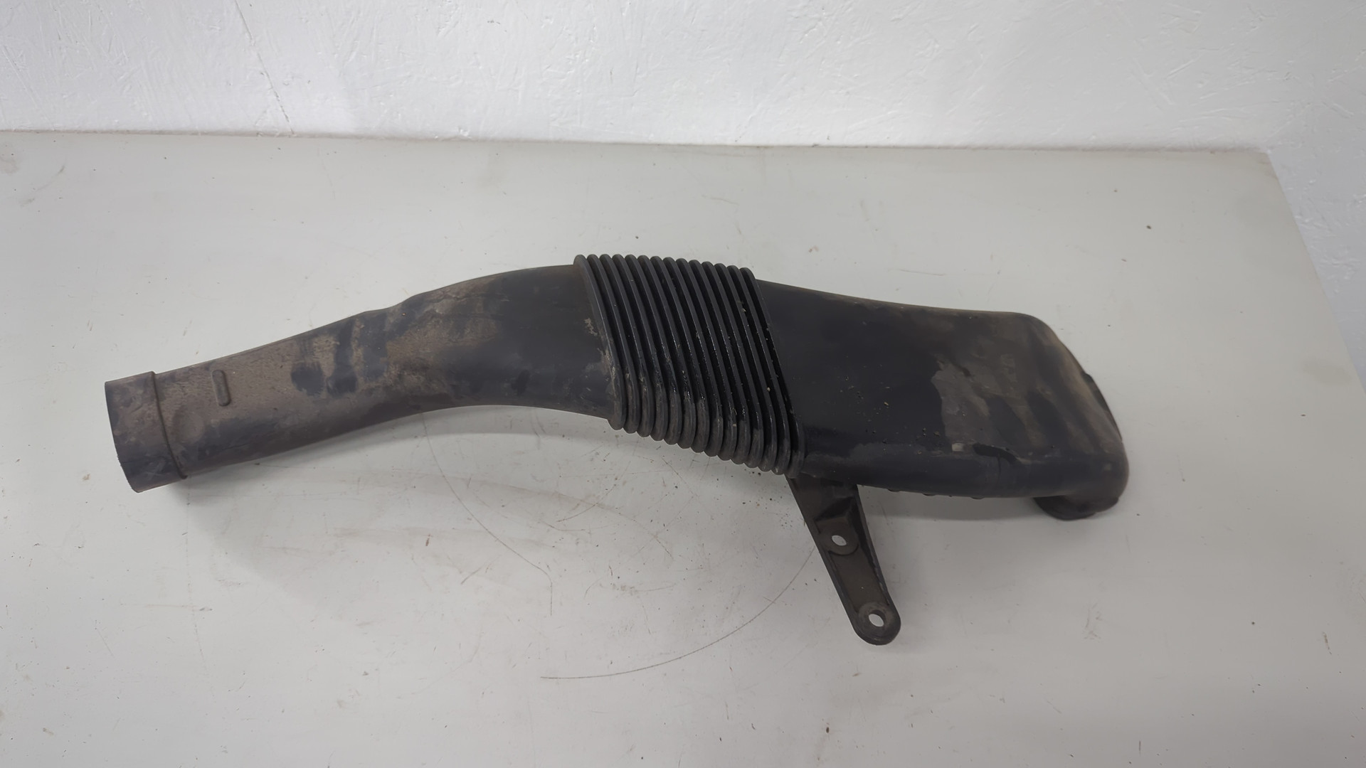 Патрубок воздушного фильтра