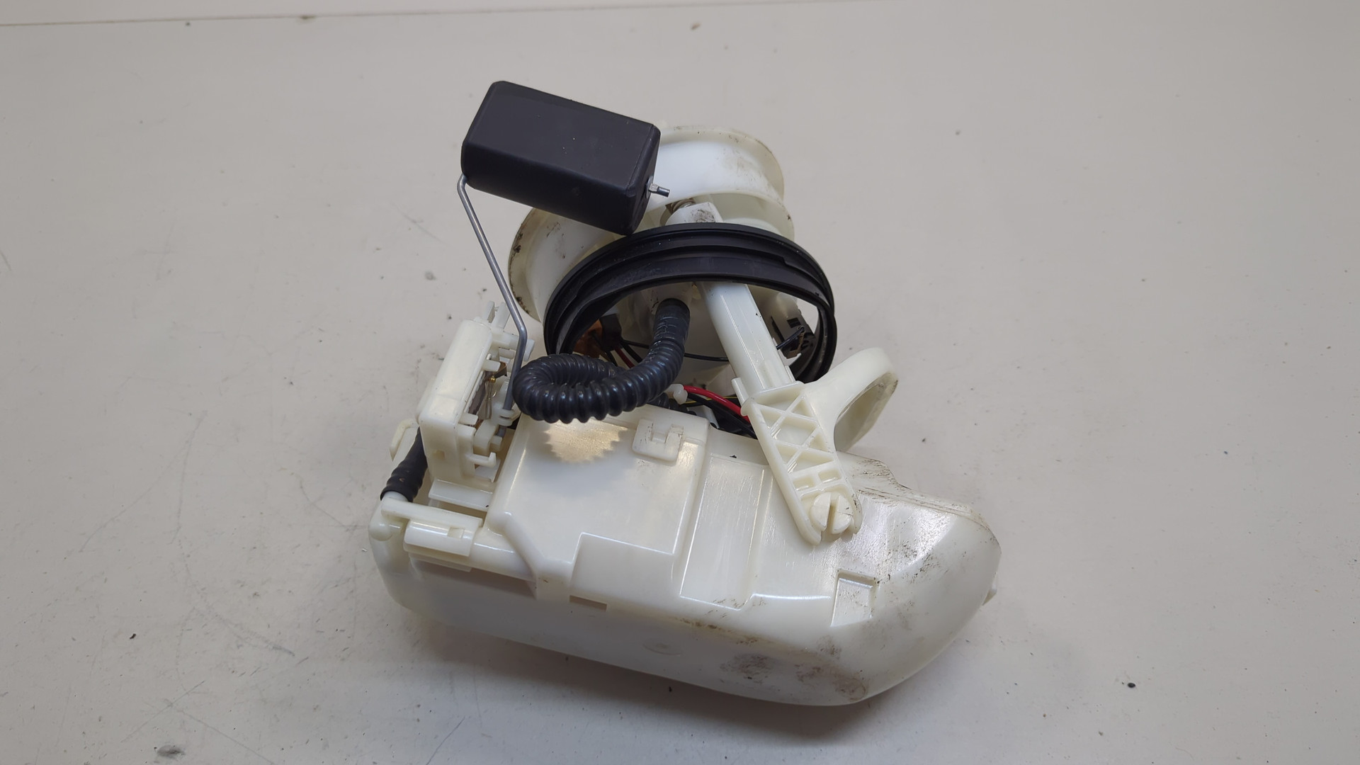 Насос топливный электрический