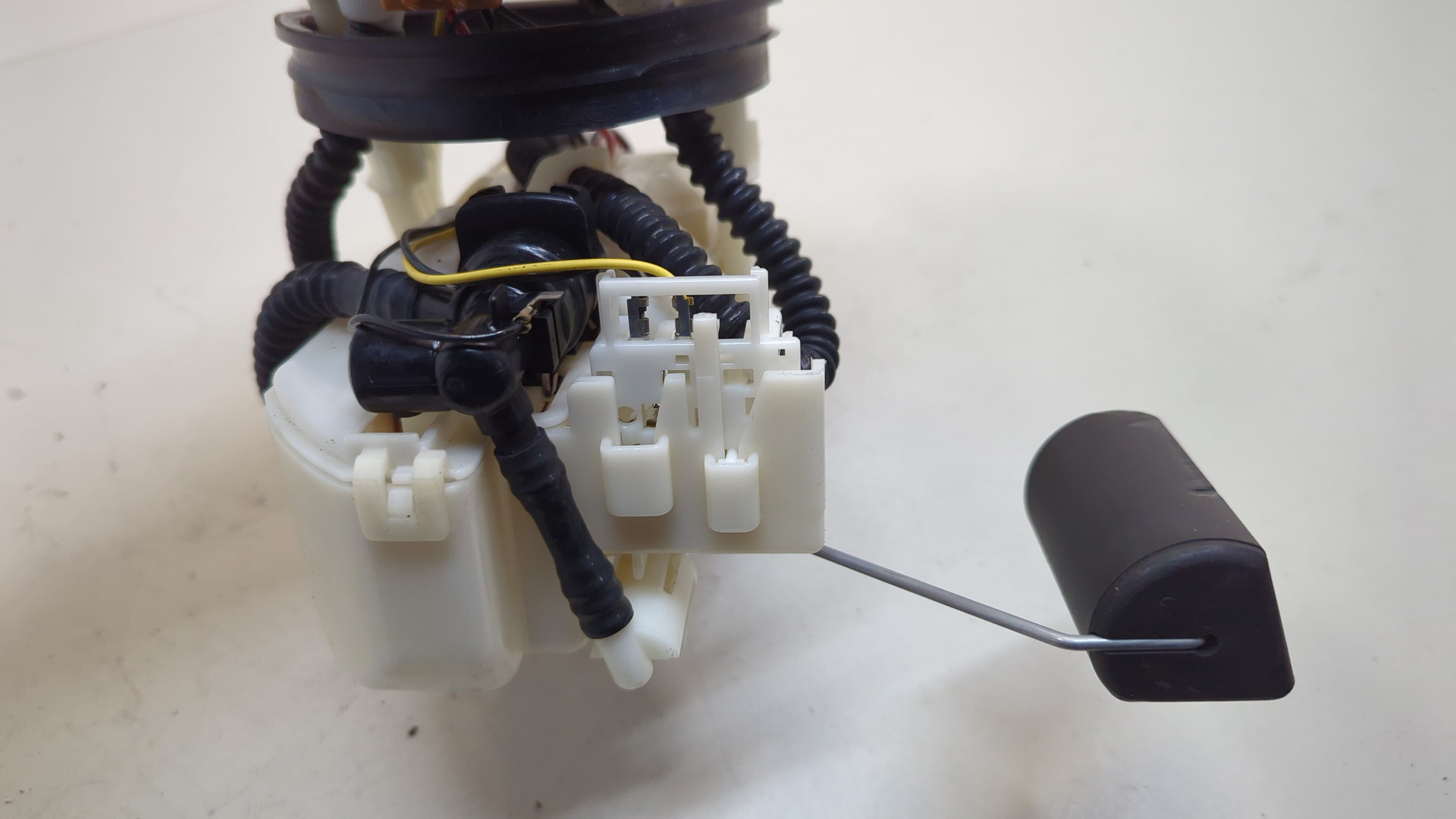 Насос топливный электрический