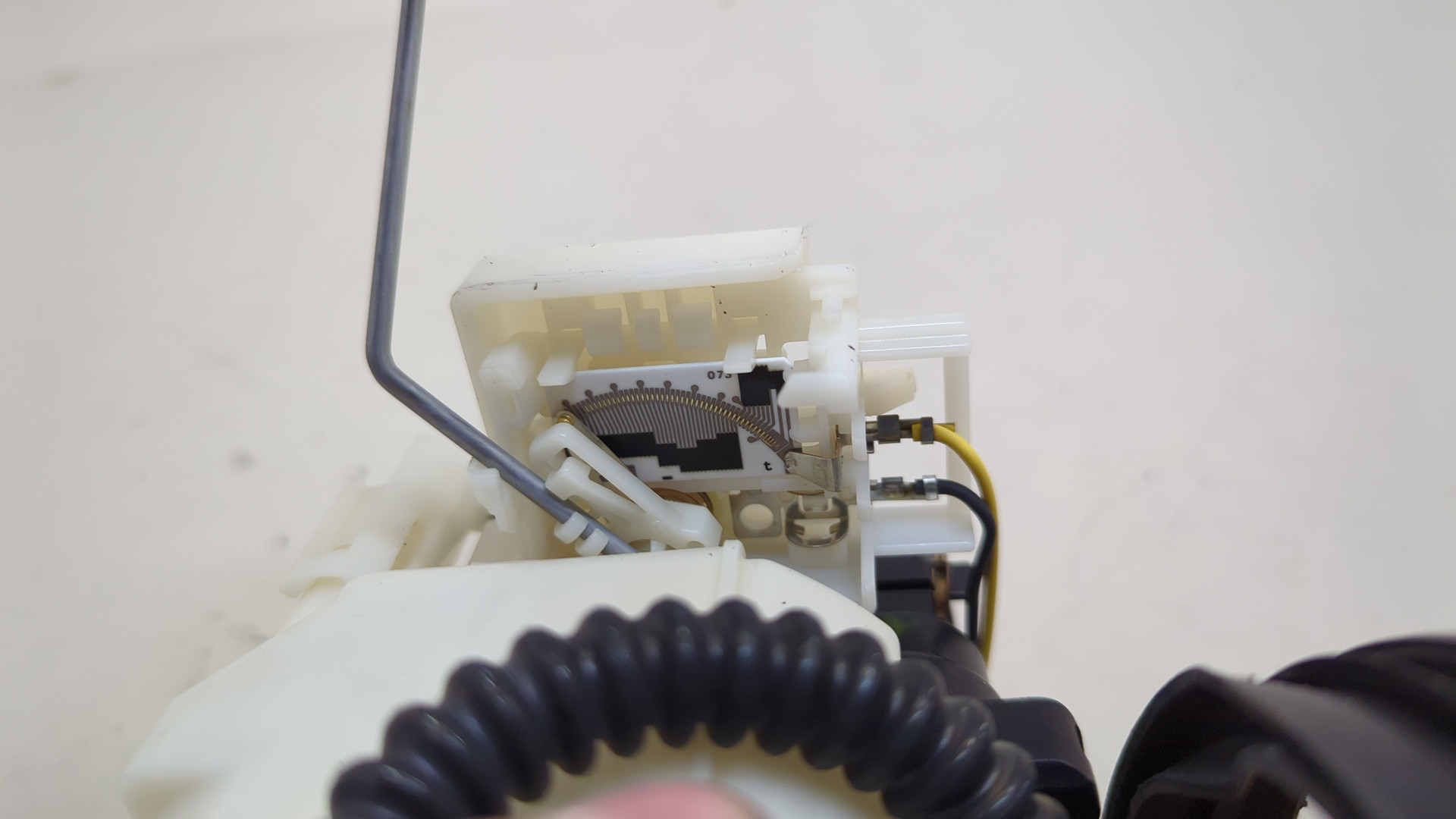 Насос топливный электрический