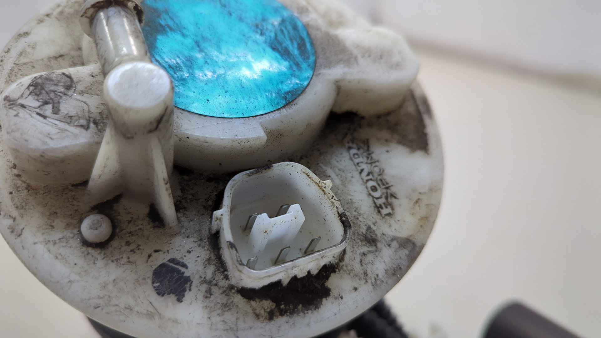 Насос топливный электрический