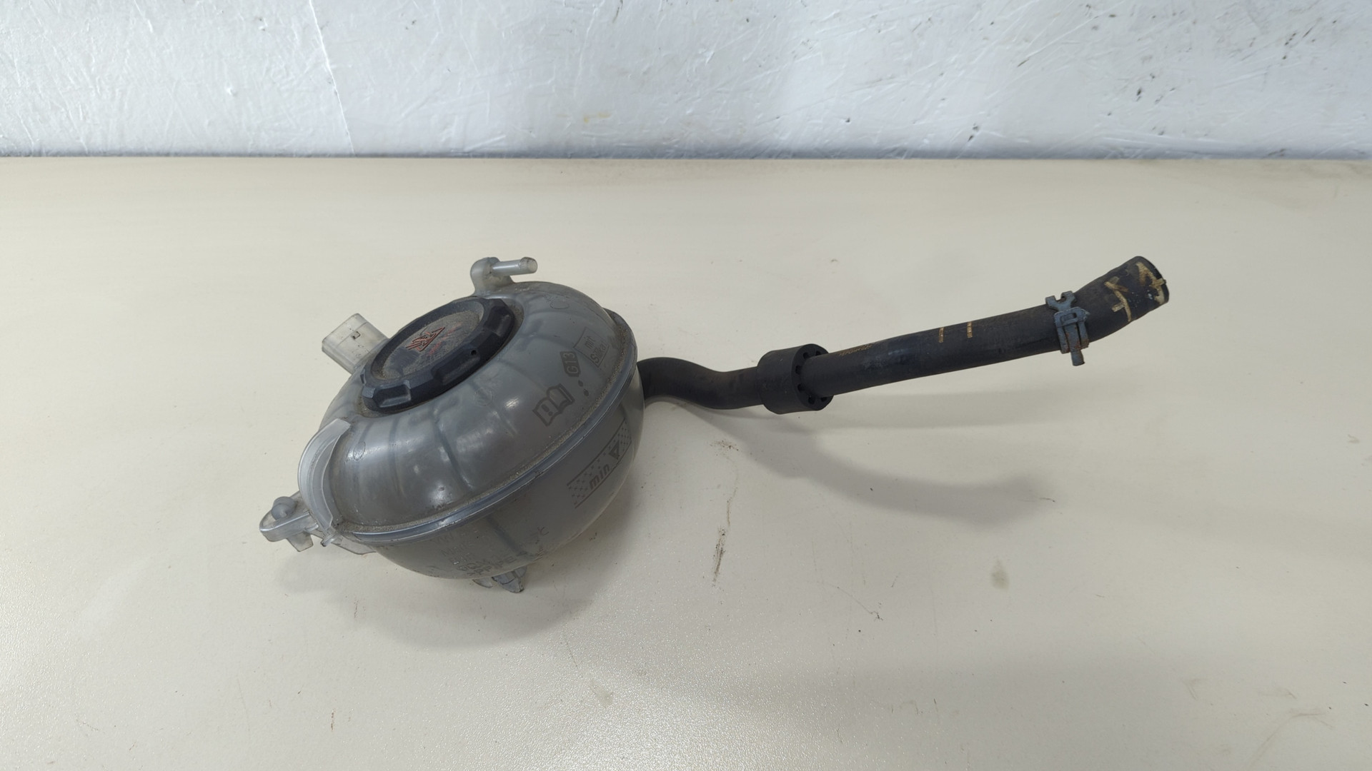 Бачок расширительный