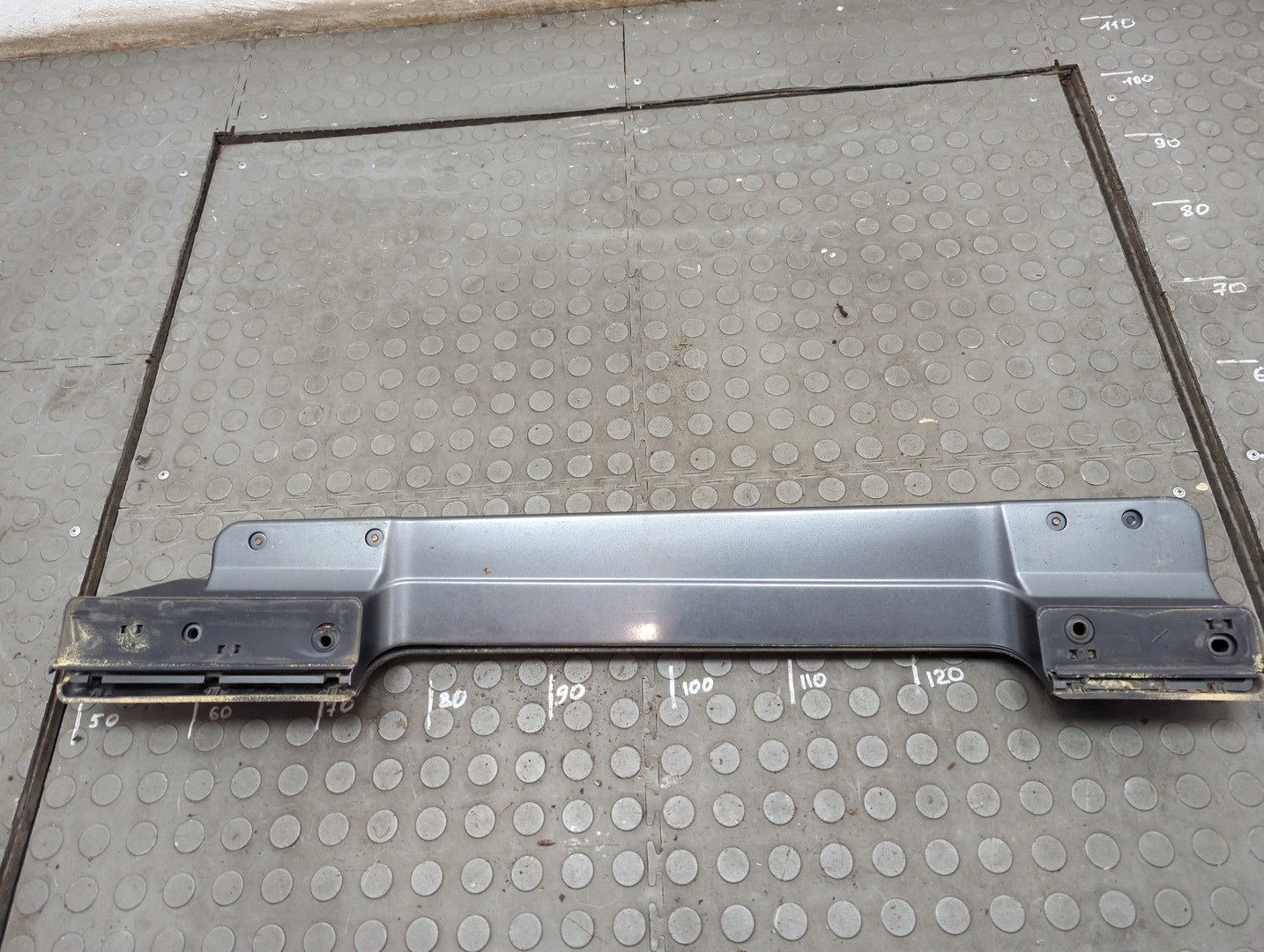 Рейлинг (релинг) левый (планка на крышу)