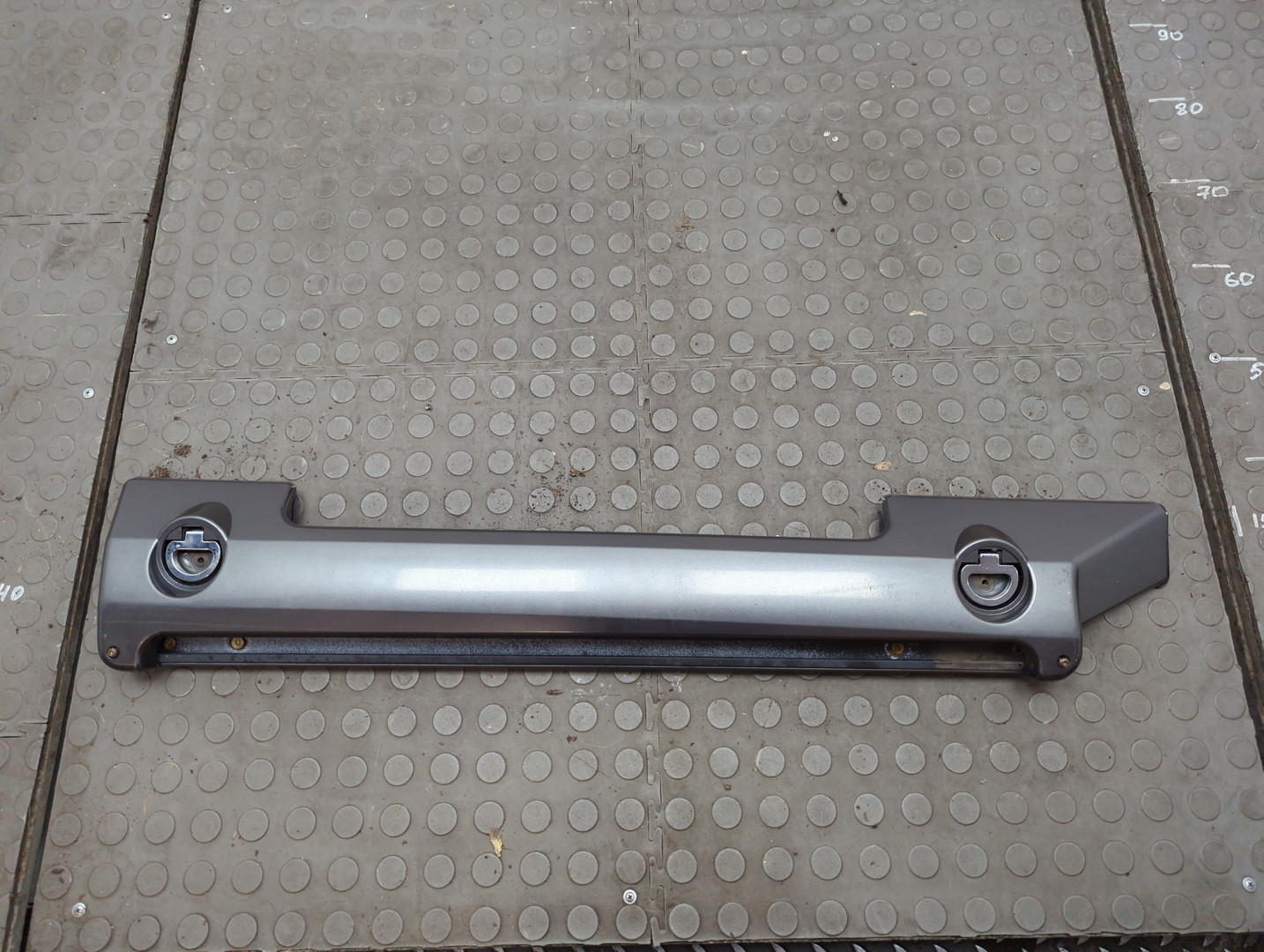 Рейлинг (релинг) правый (планка на крышу)