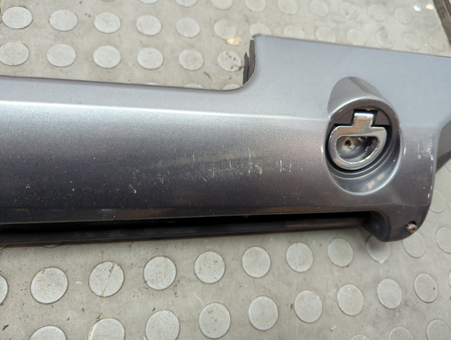 Рейлинг (релинг) правый (планка на крышу)