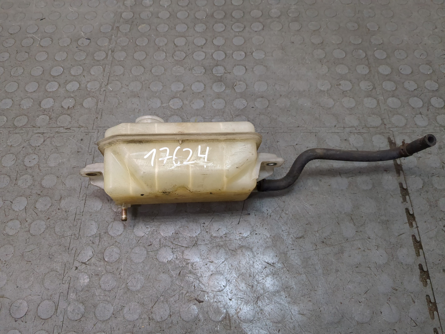 Бачок расширительный