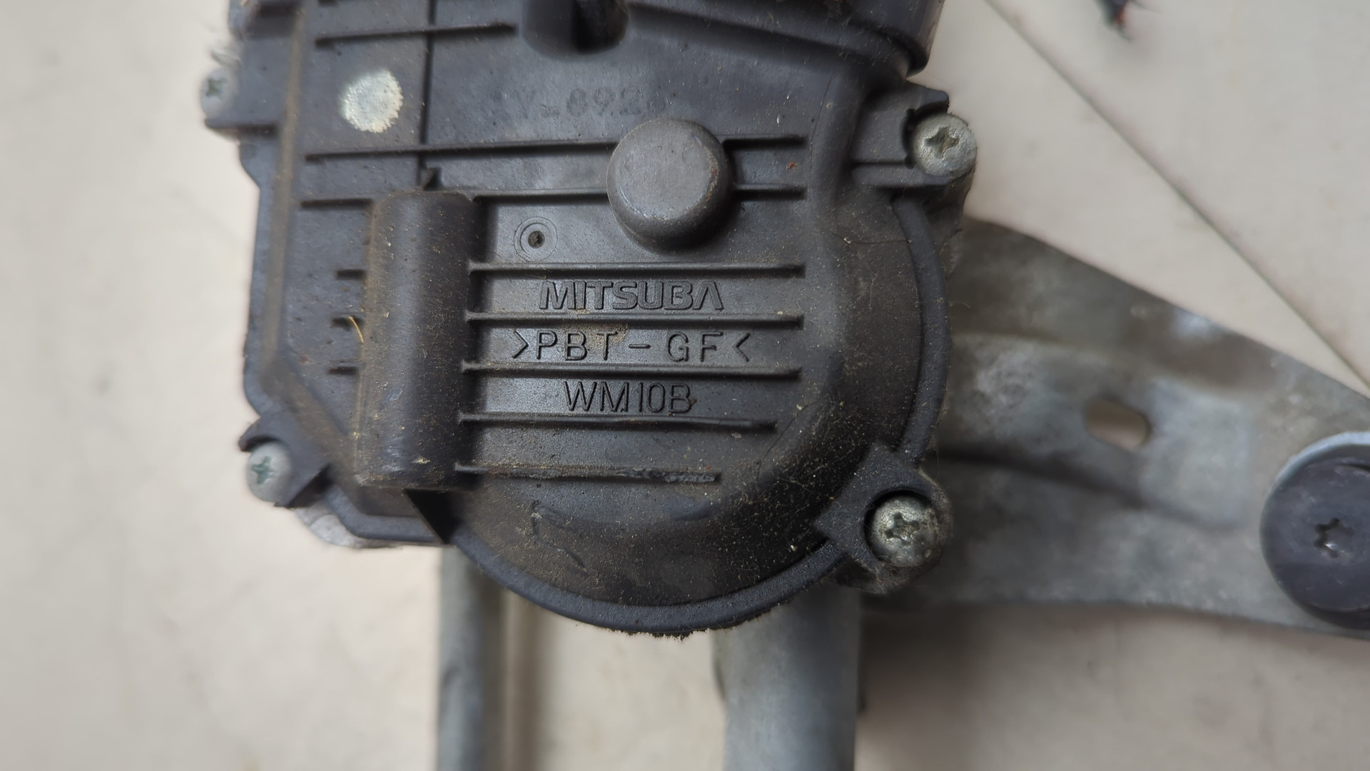 Трапеция стеклоочистителей