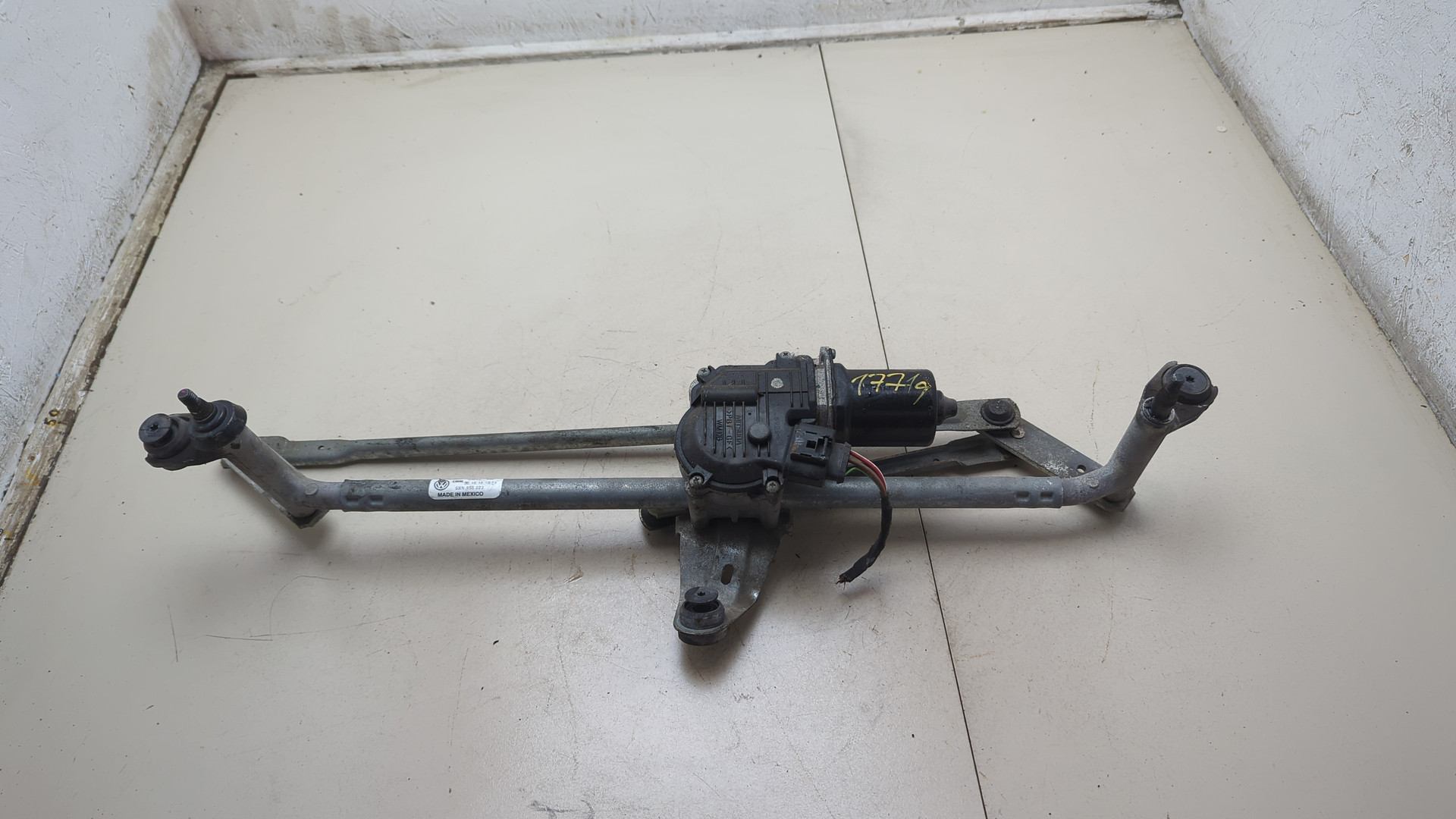 Трапеция стеклоочистителей