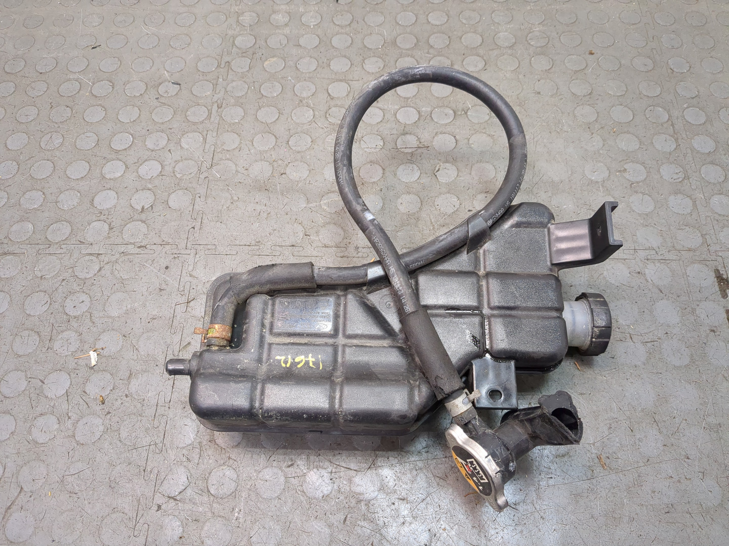 Бачок расширительный