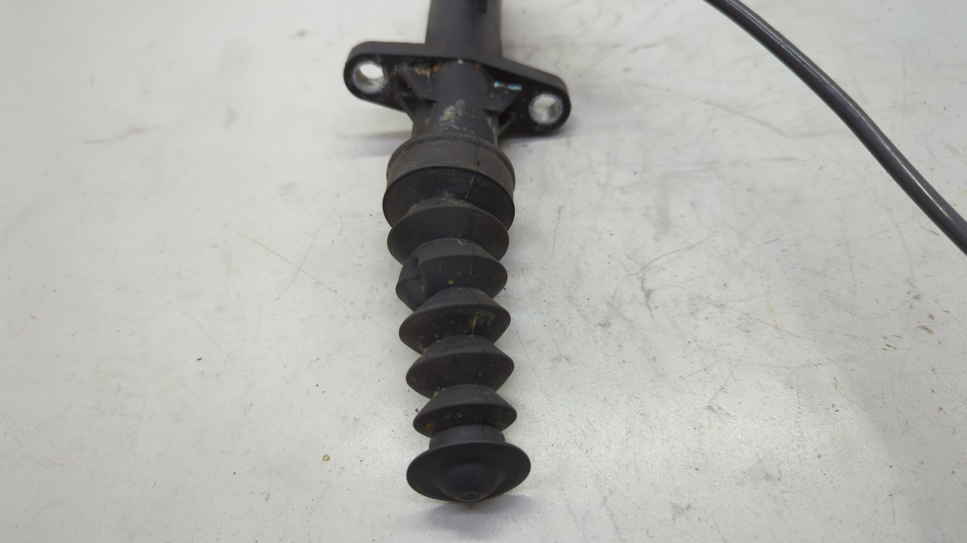 Цилиндр сцепления рабочий