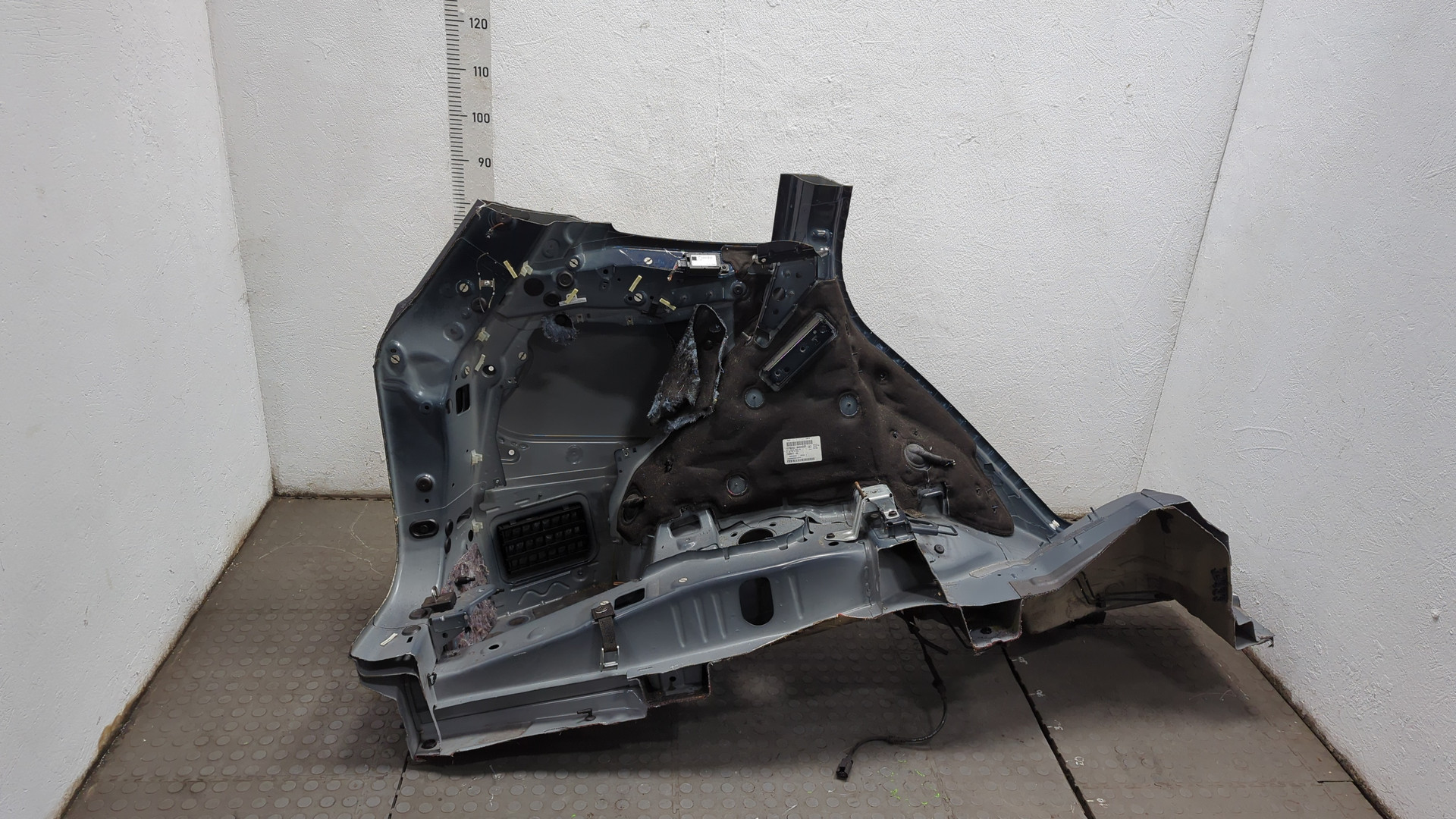 Кузовной элемент