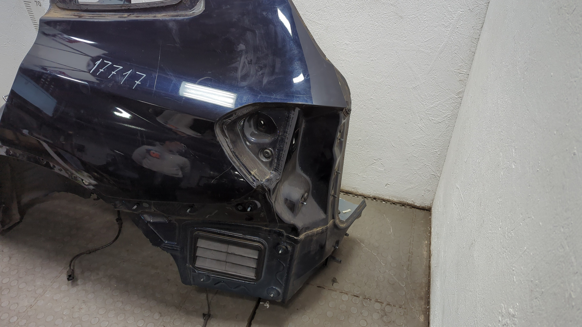 Кузовной элемент