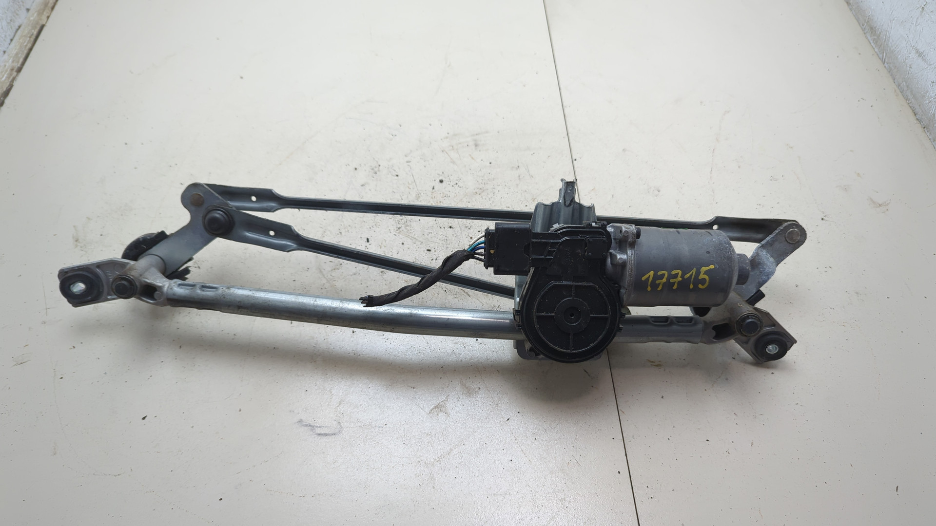 Трапеция стеклоочистителей