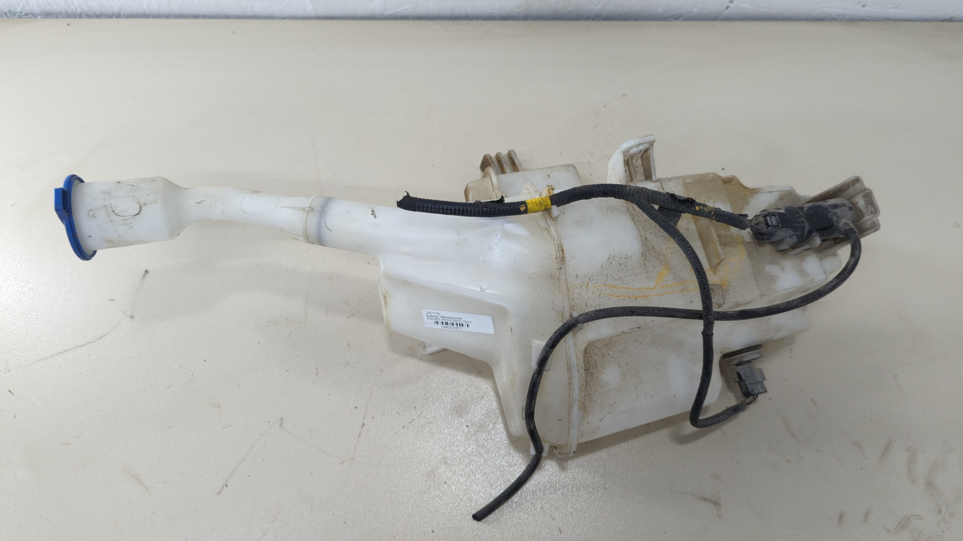 Бачок омывателя лобового стекла