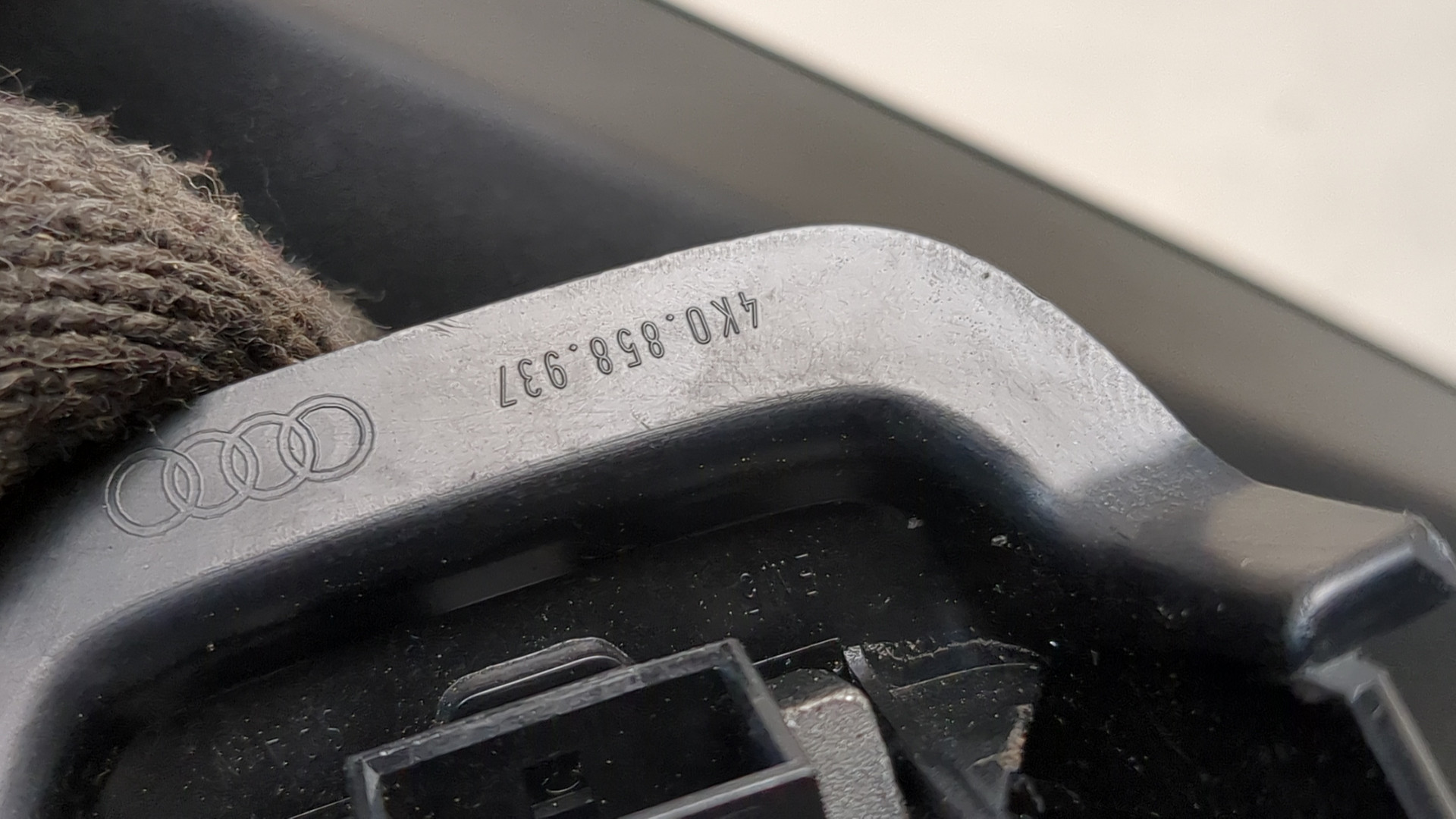 Зеркало заднего вида