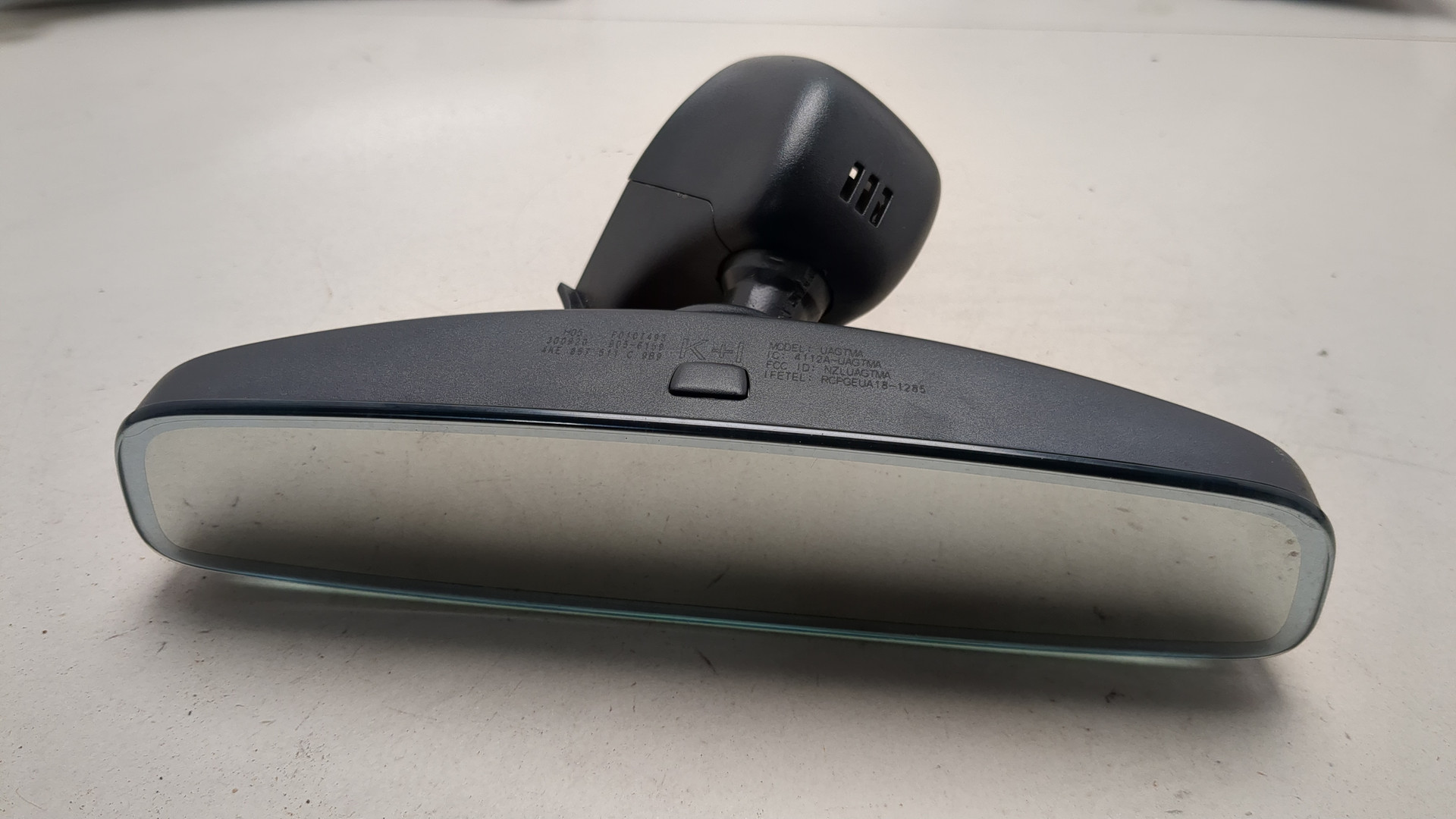 Зеркало заднего вида