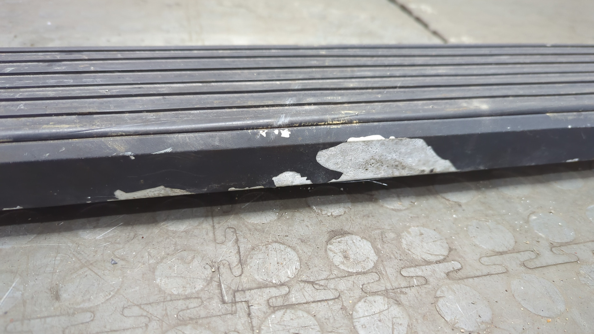 Подножка правая