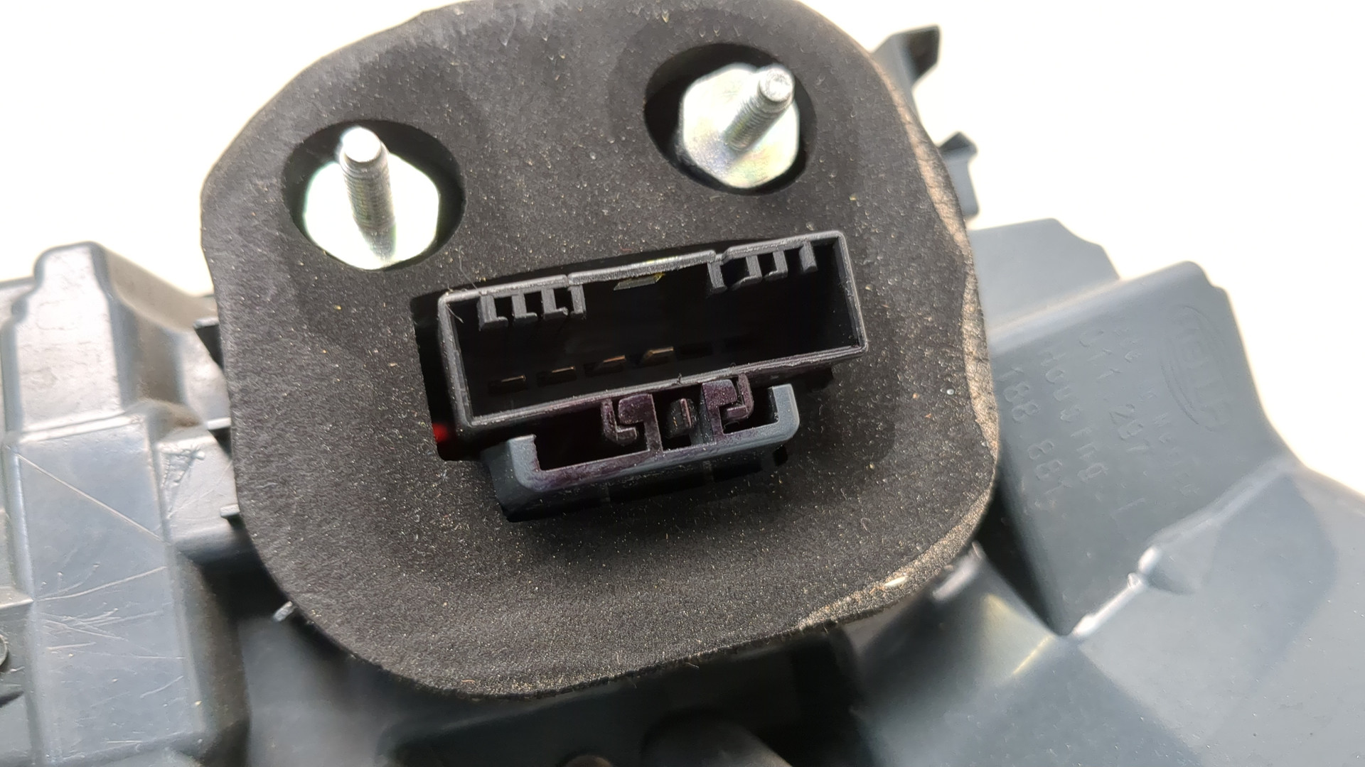 Фонарь задний левый