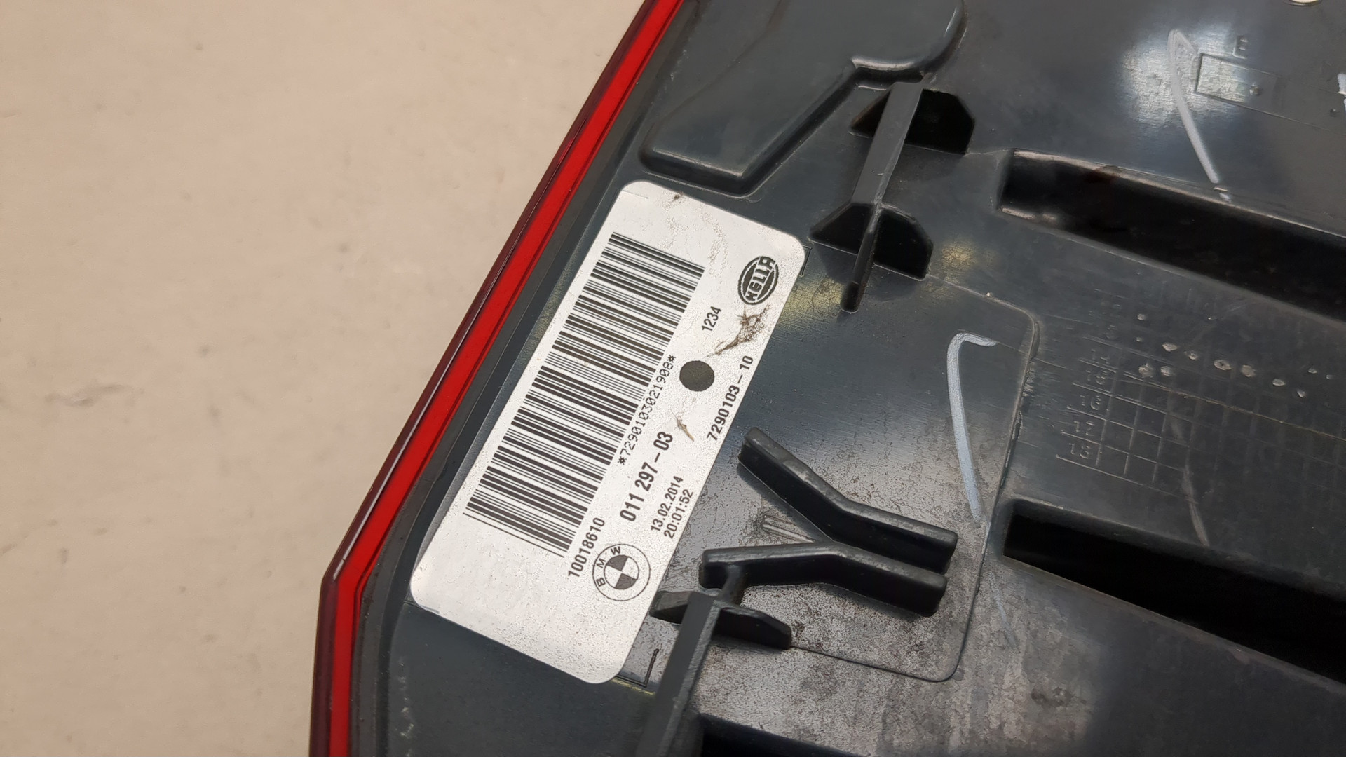 Фонарь задний левый