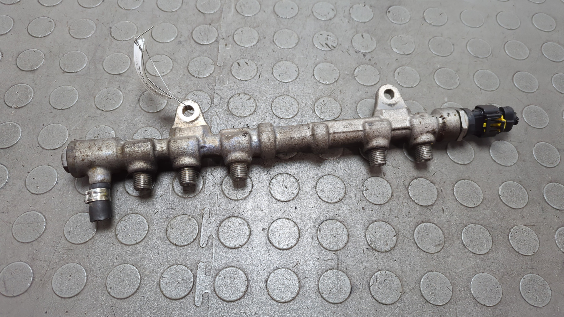 Рейка топливная (рампа)