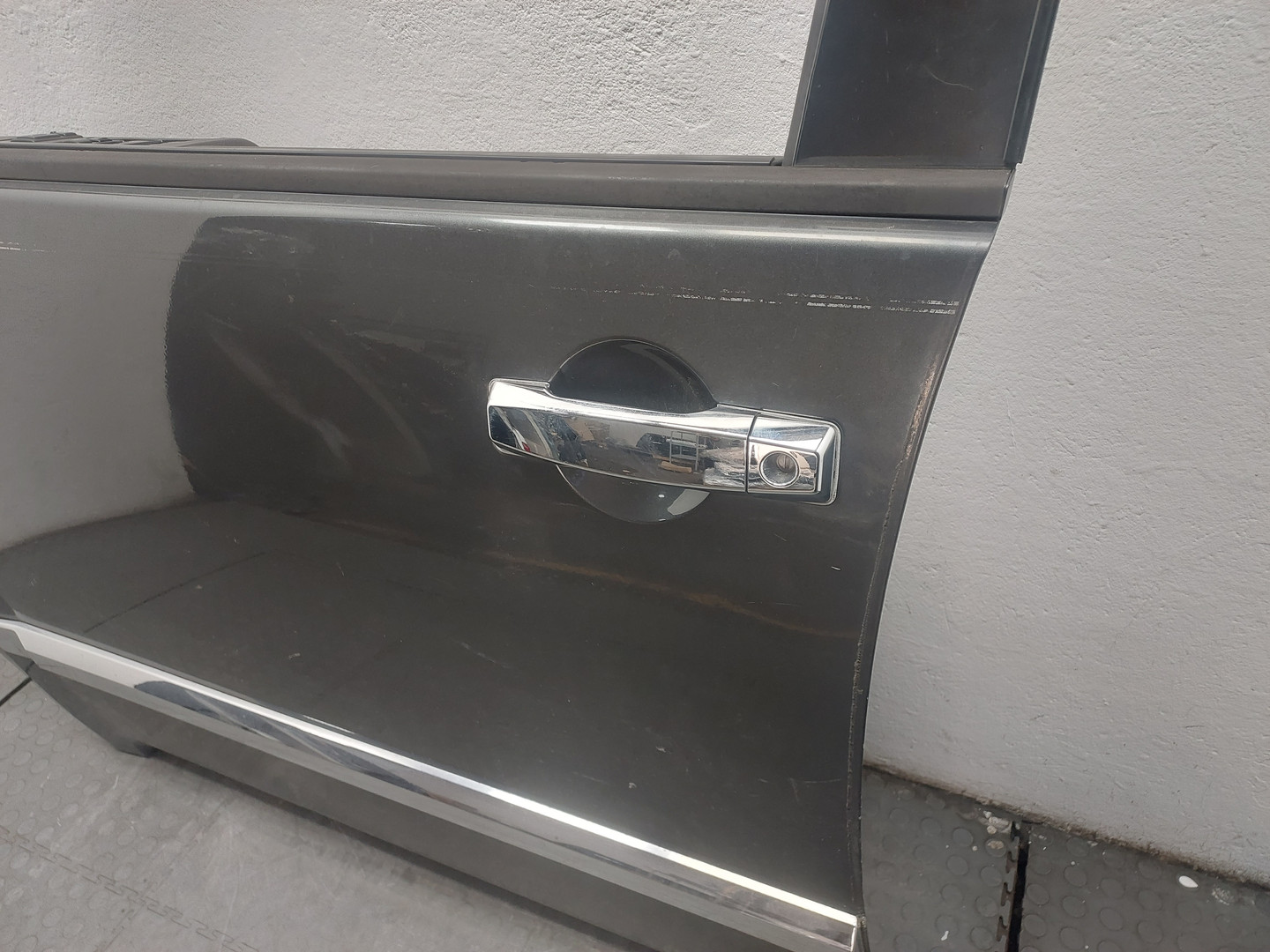 Дверь передняя левая