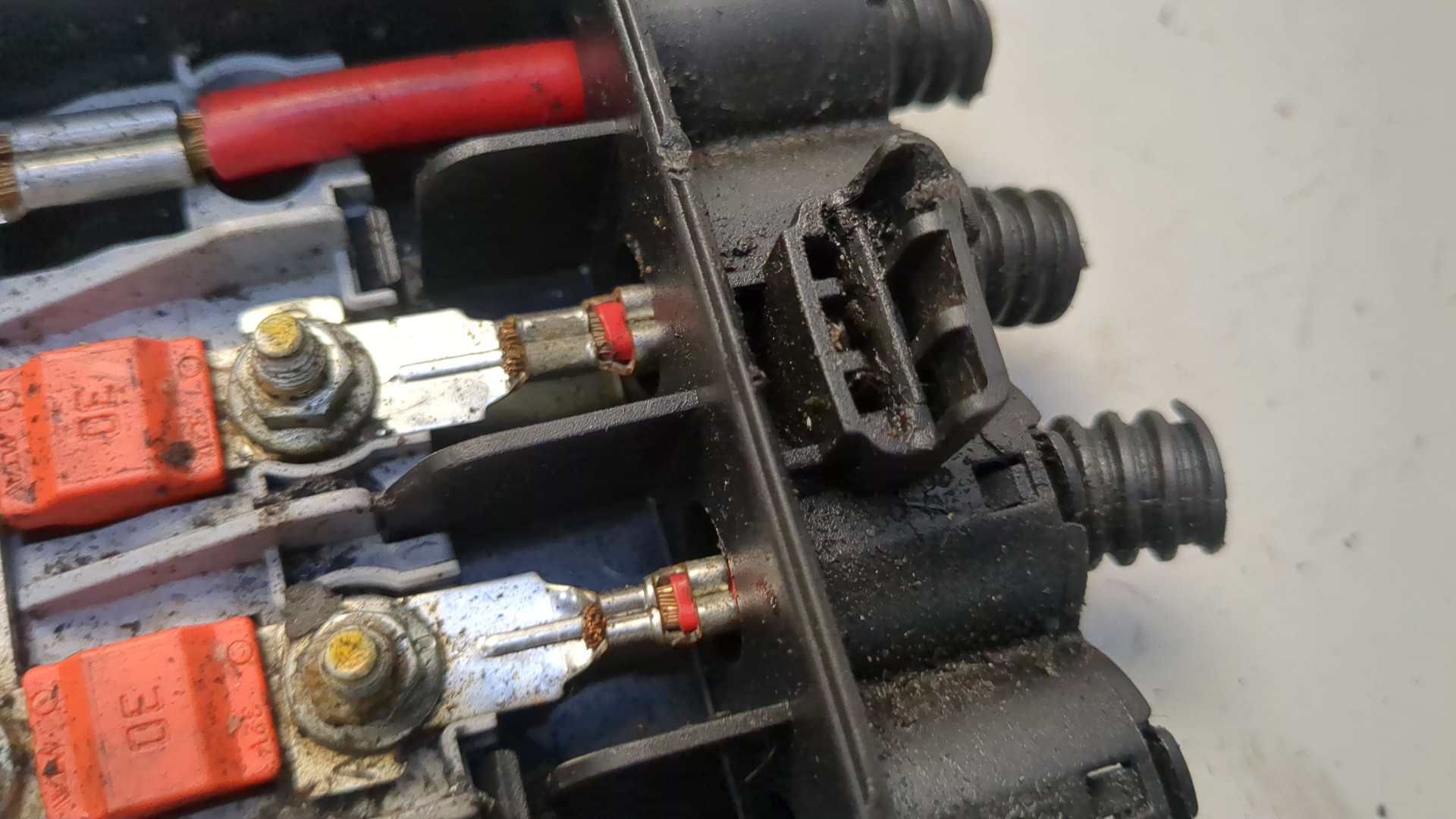 Блок предохранителей