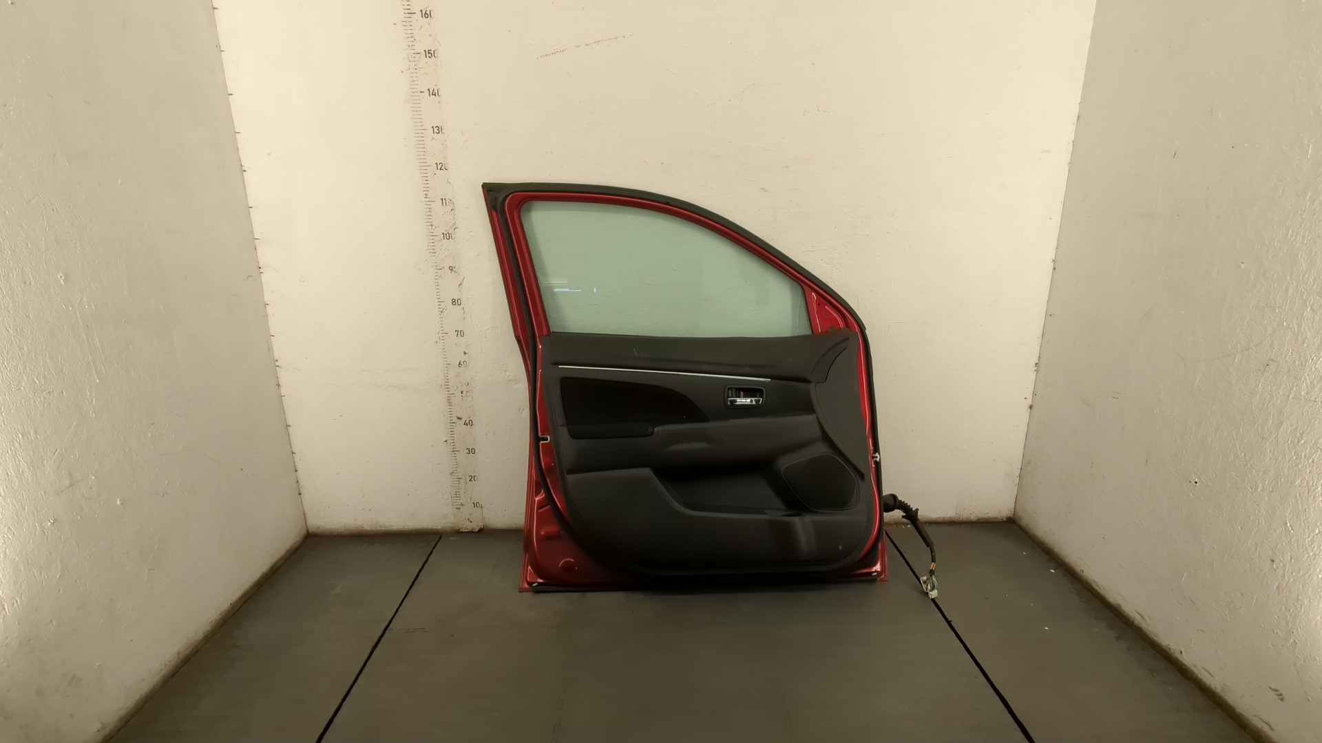 Дверь передняя левая