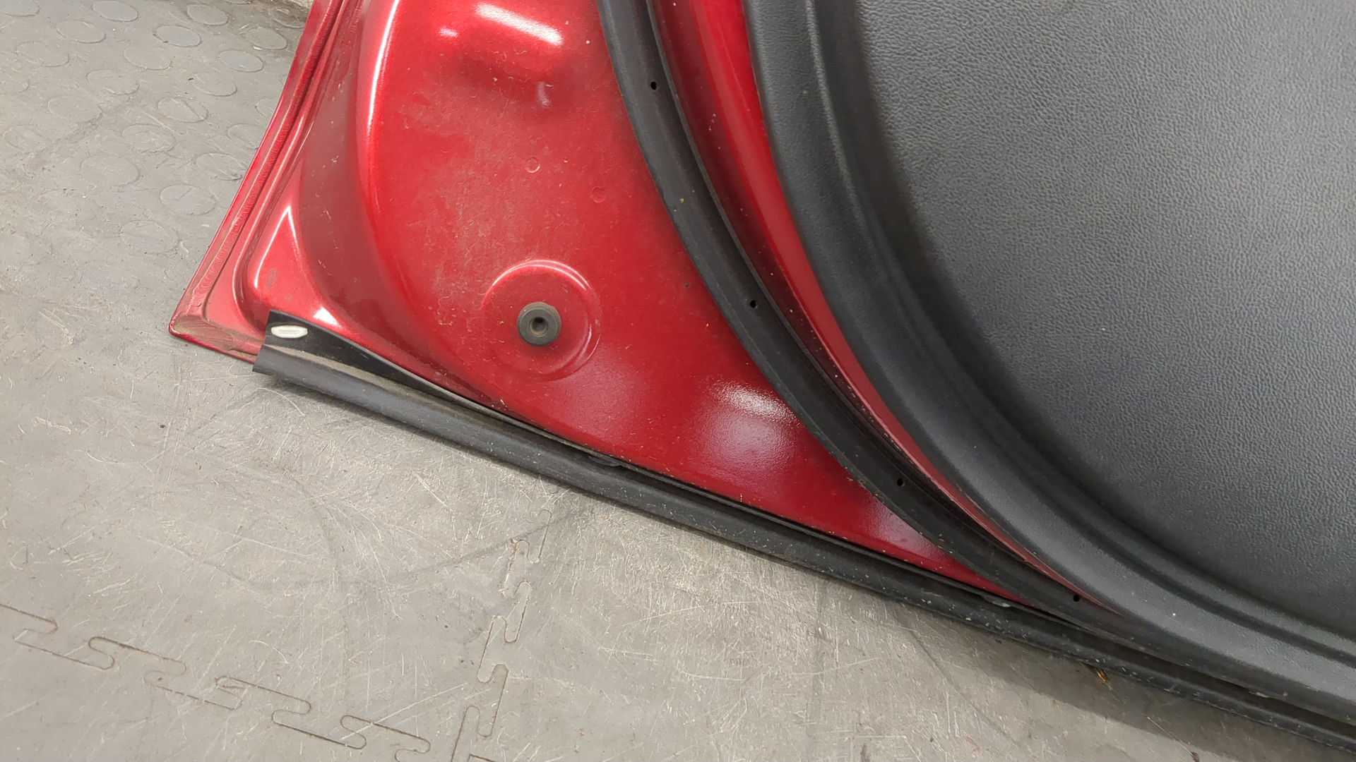 Дверь передняя левая