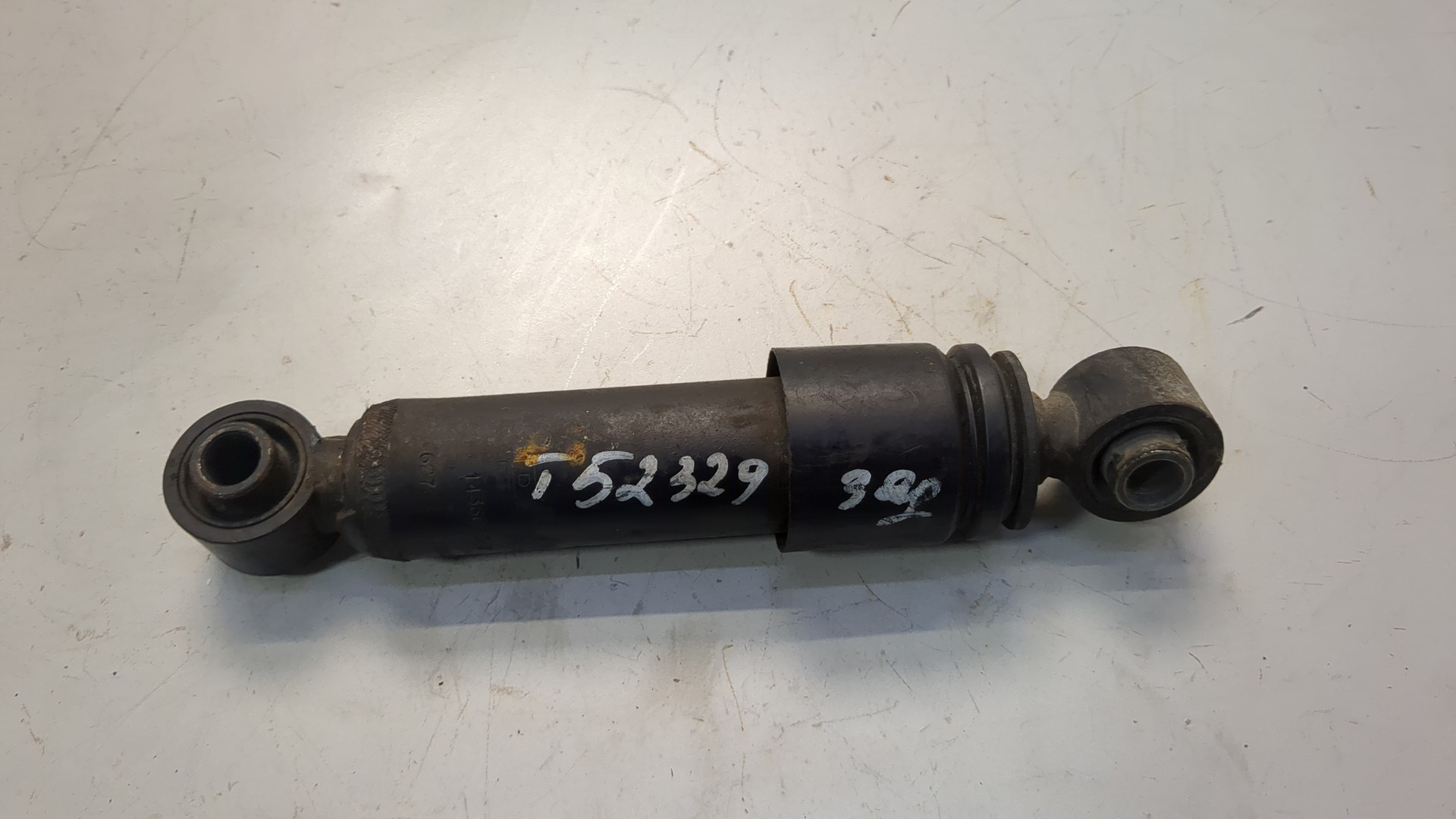 Амортизатор кабины