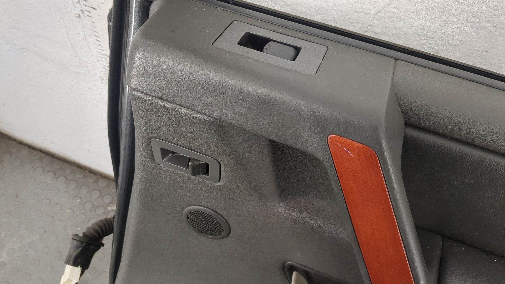 Дверь задняя правая