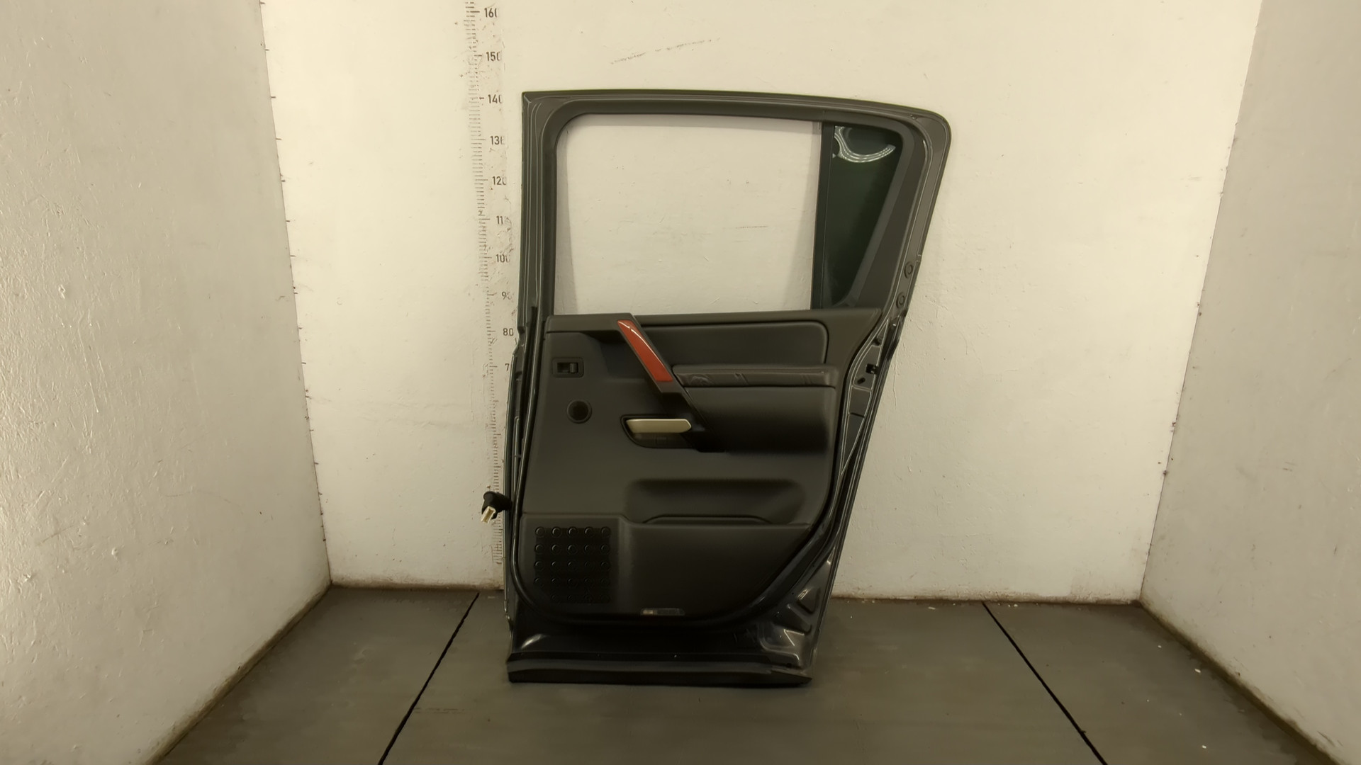 Дверь задняя правая