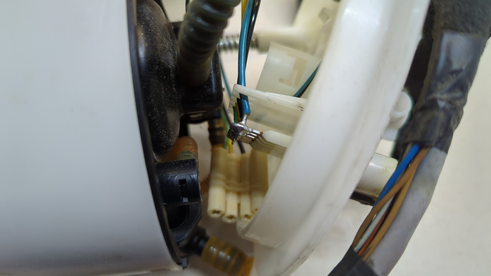 Насос топливный электрический