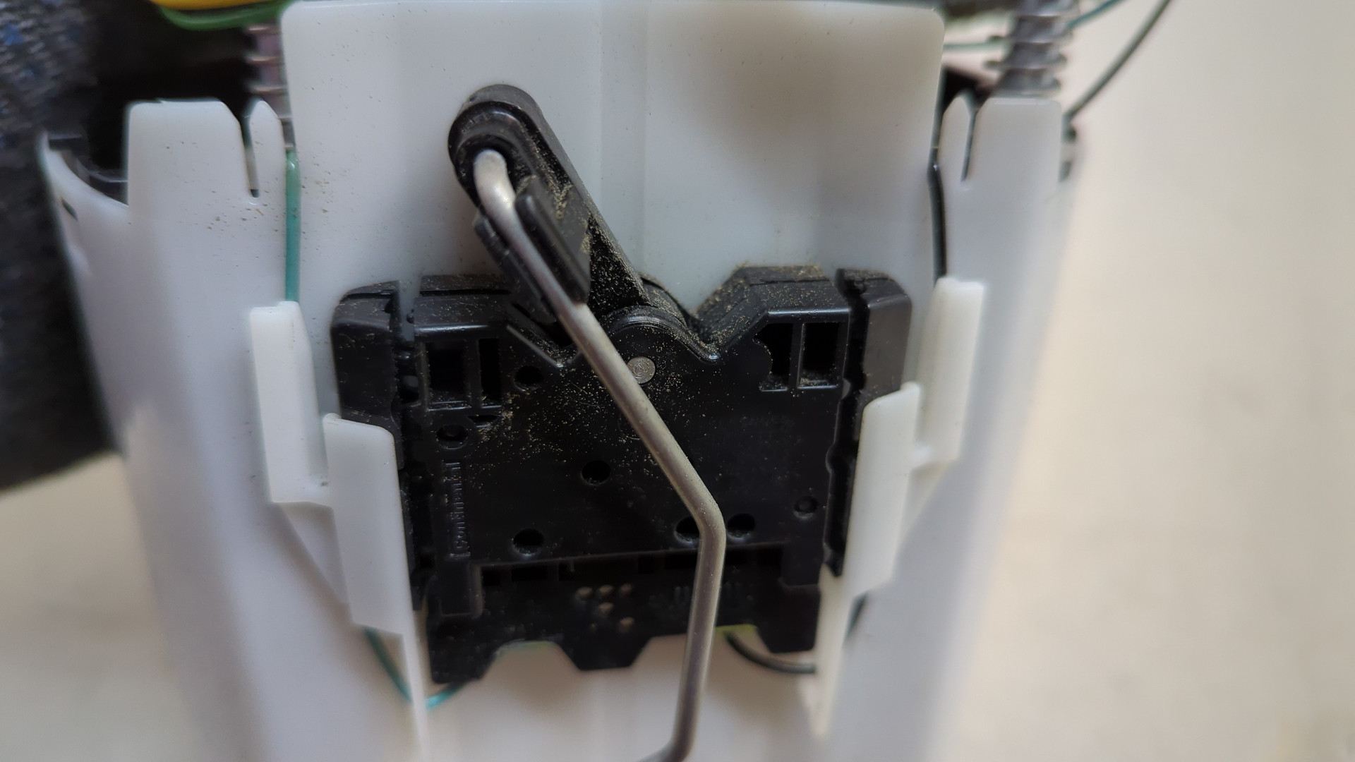 Насос топливный электрический