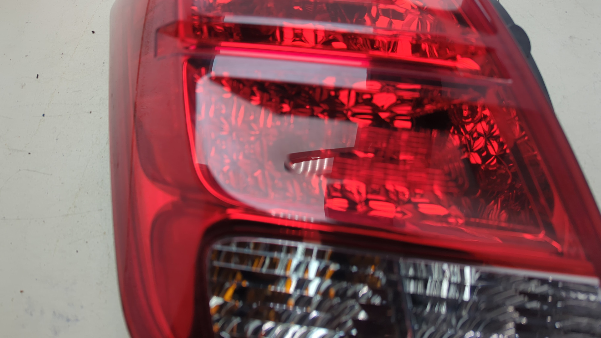 Фонарь задний левый