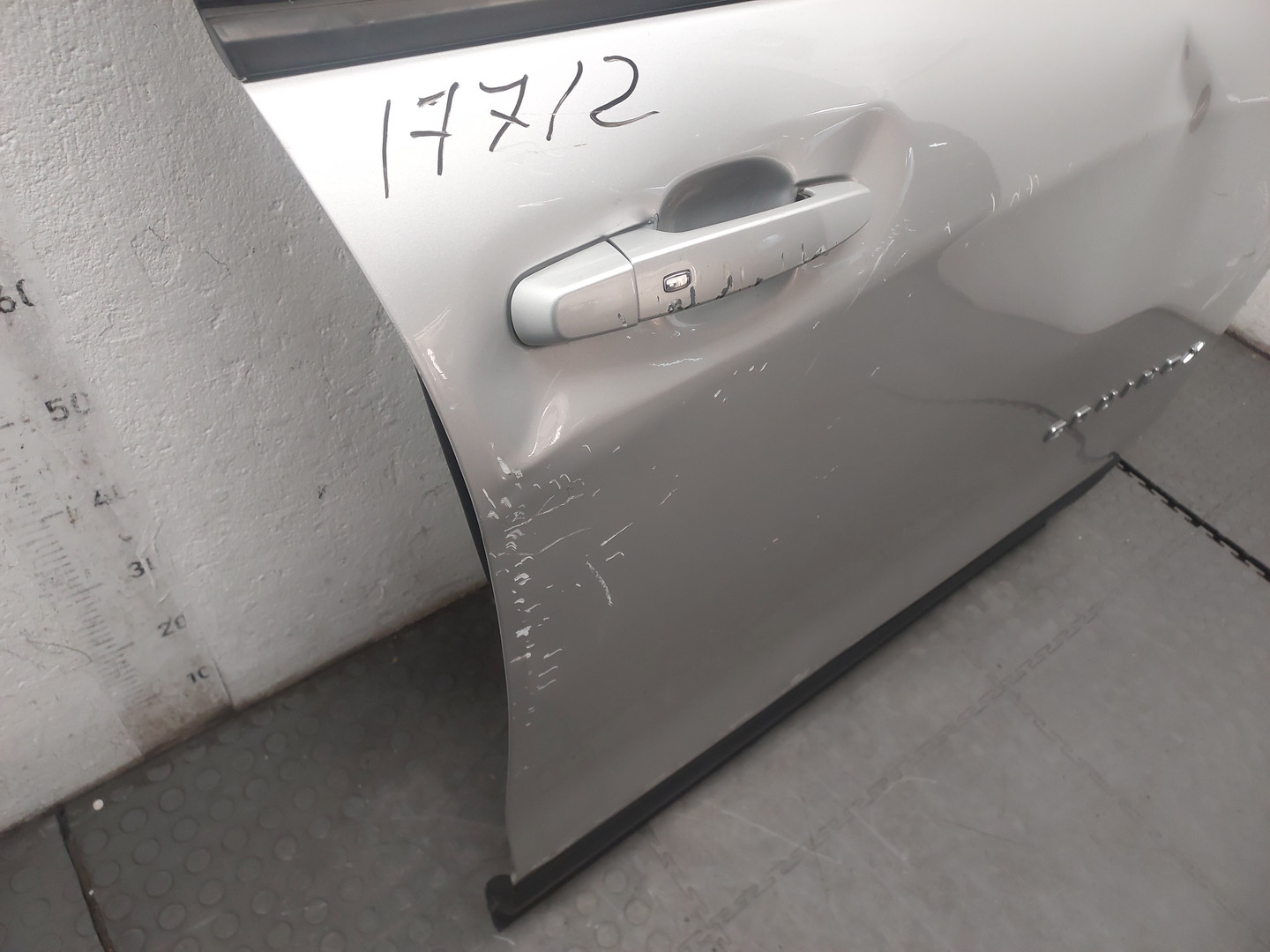 Дверь передняя правая