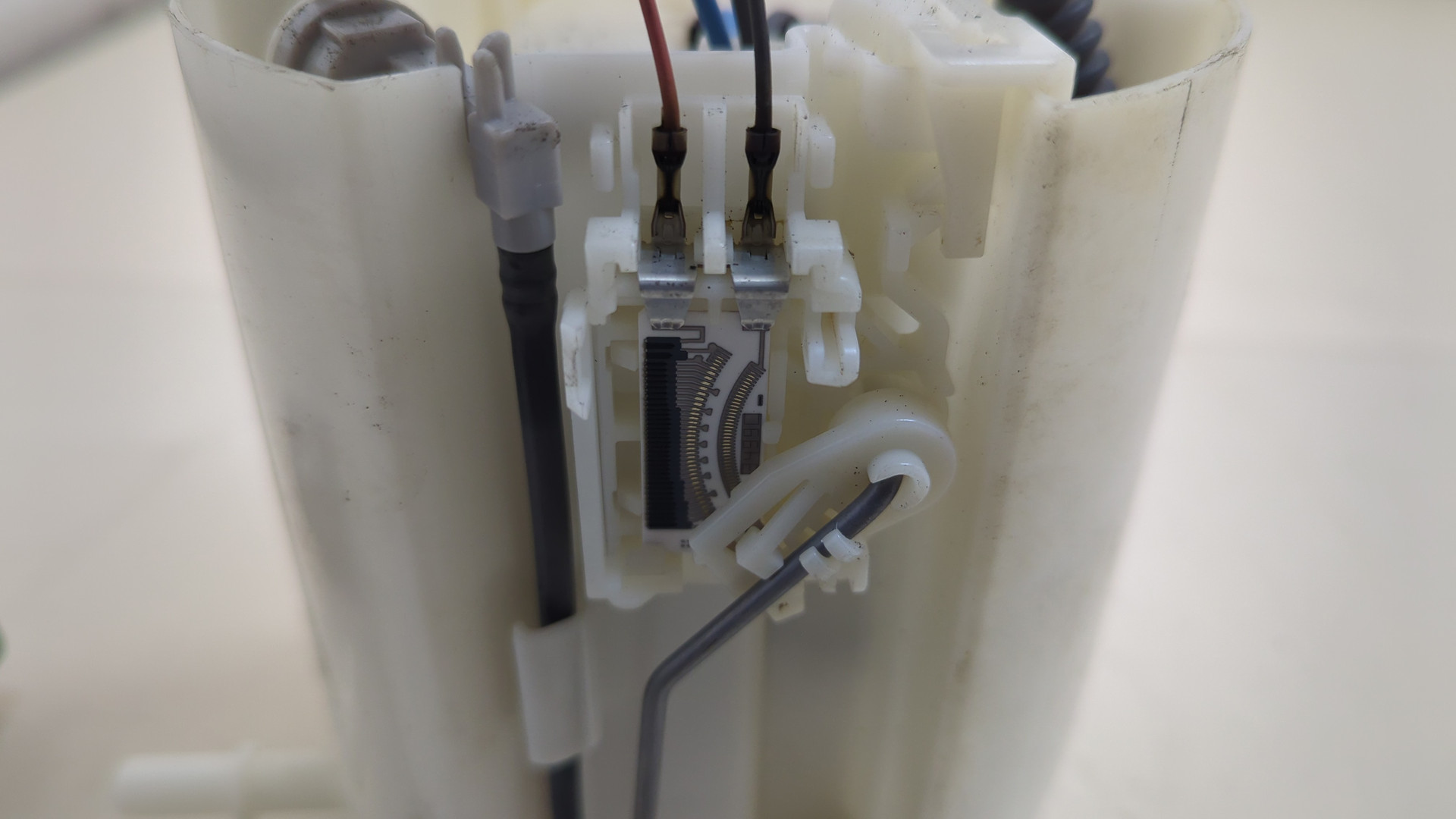 Насос топливный электрический