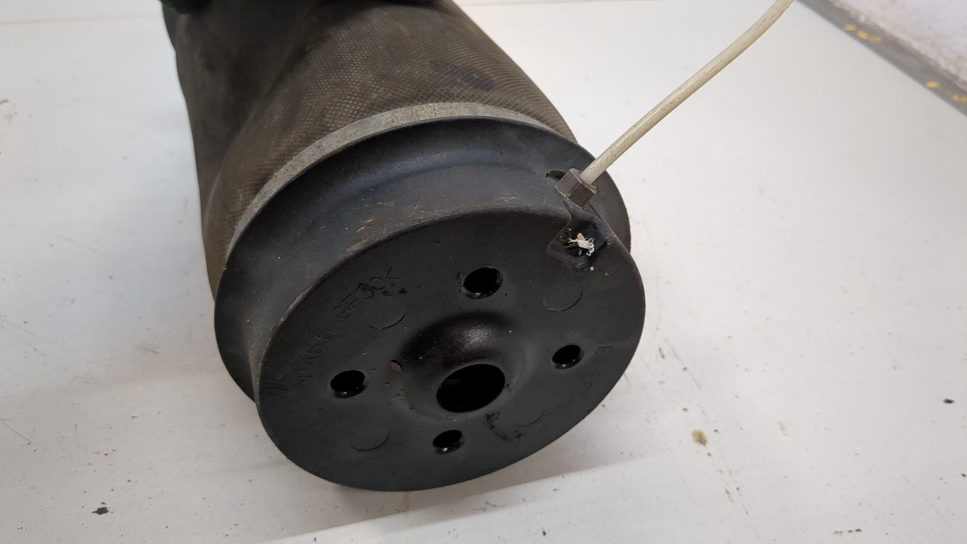 Амортизатор задний (стойка)