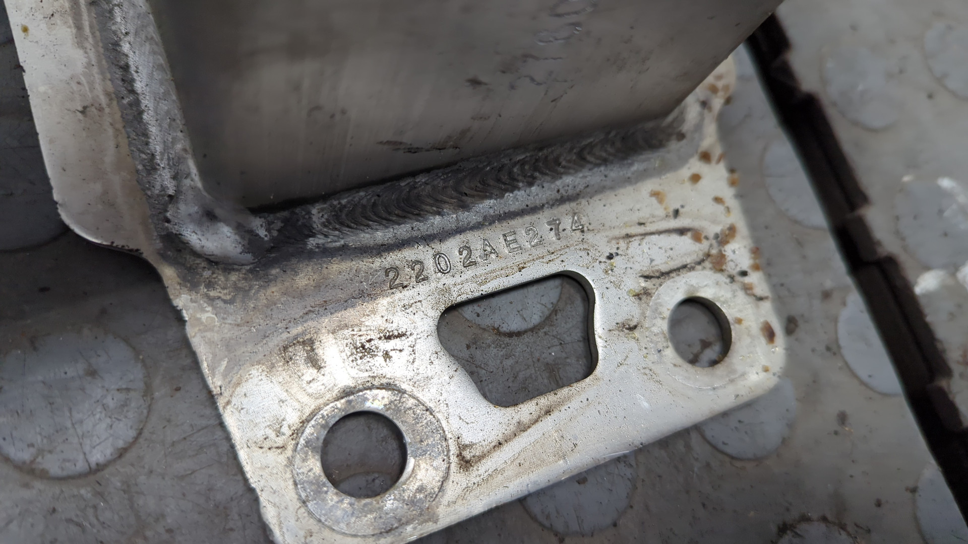 Усилитель заднего бампера