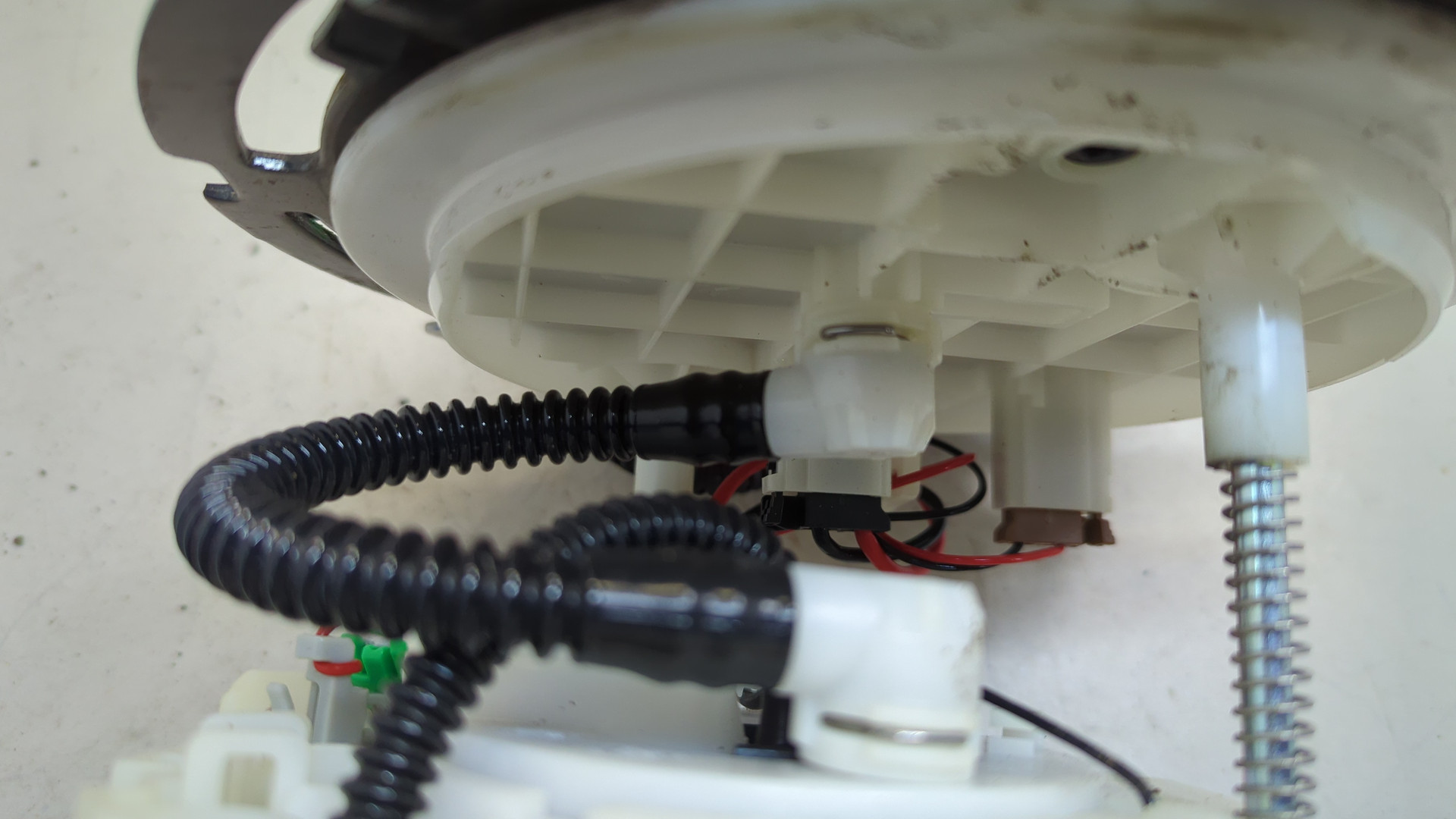 Насос топливный электрический