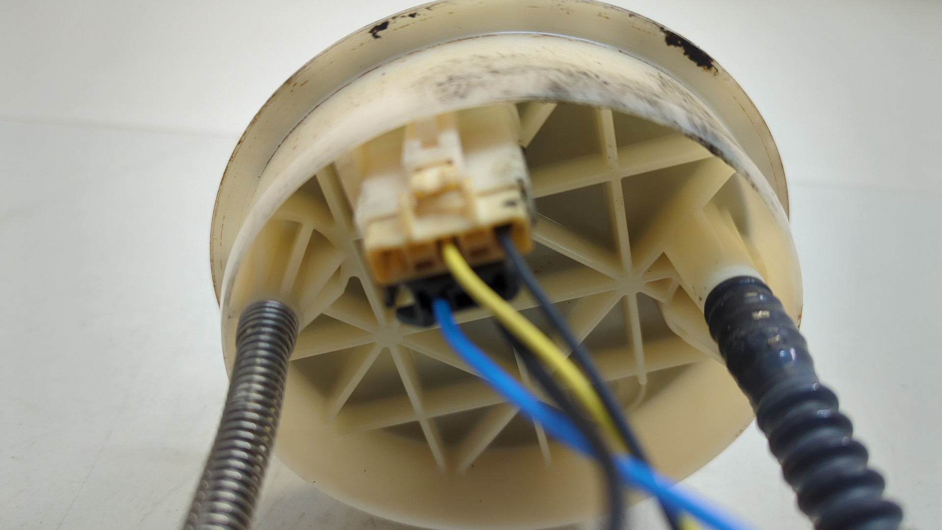 Насос топливный электрический