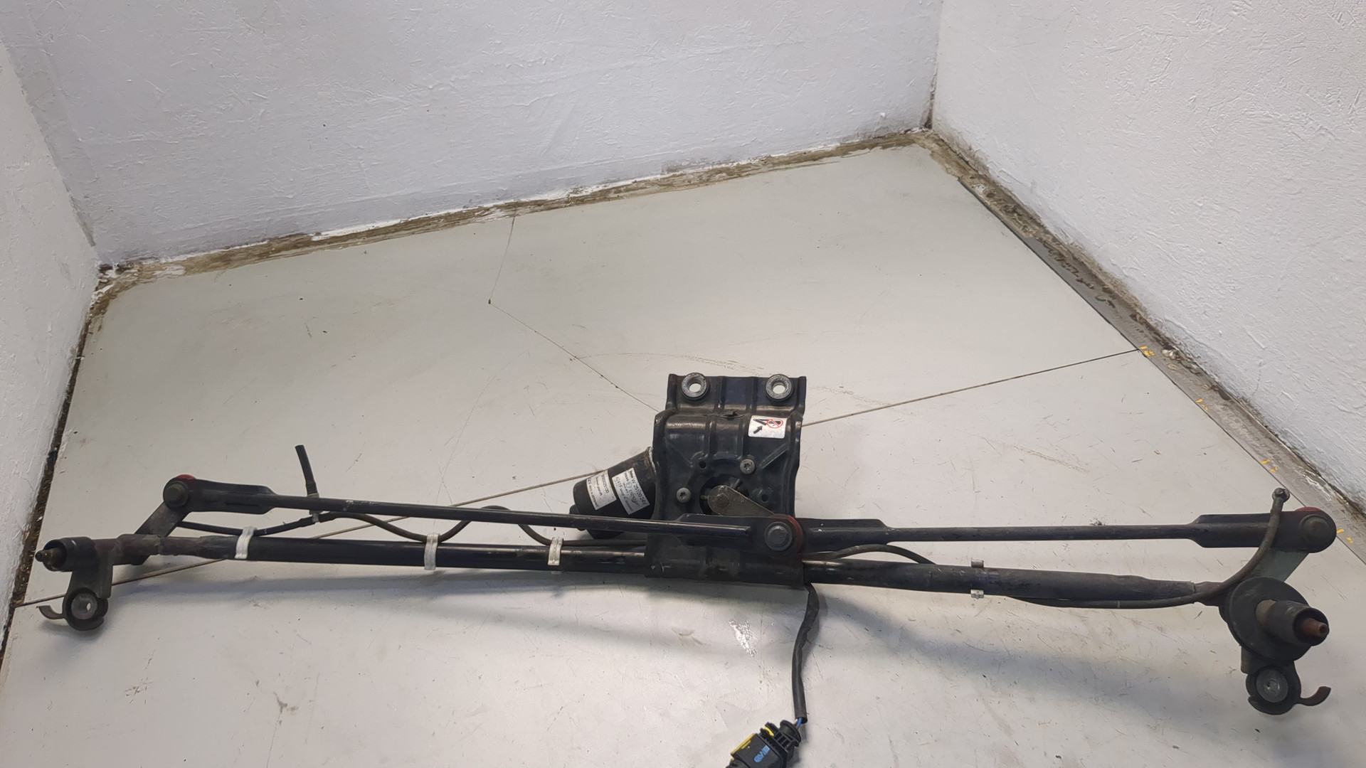 Трапеция стеклоочистителей