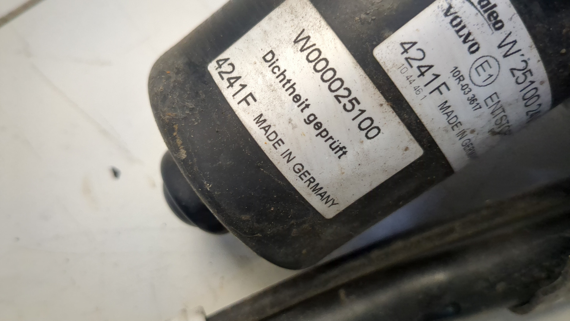 Трапеция стеклоочистителей