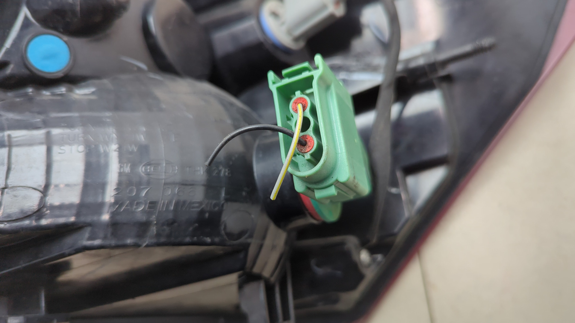 Фонарь задний левый