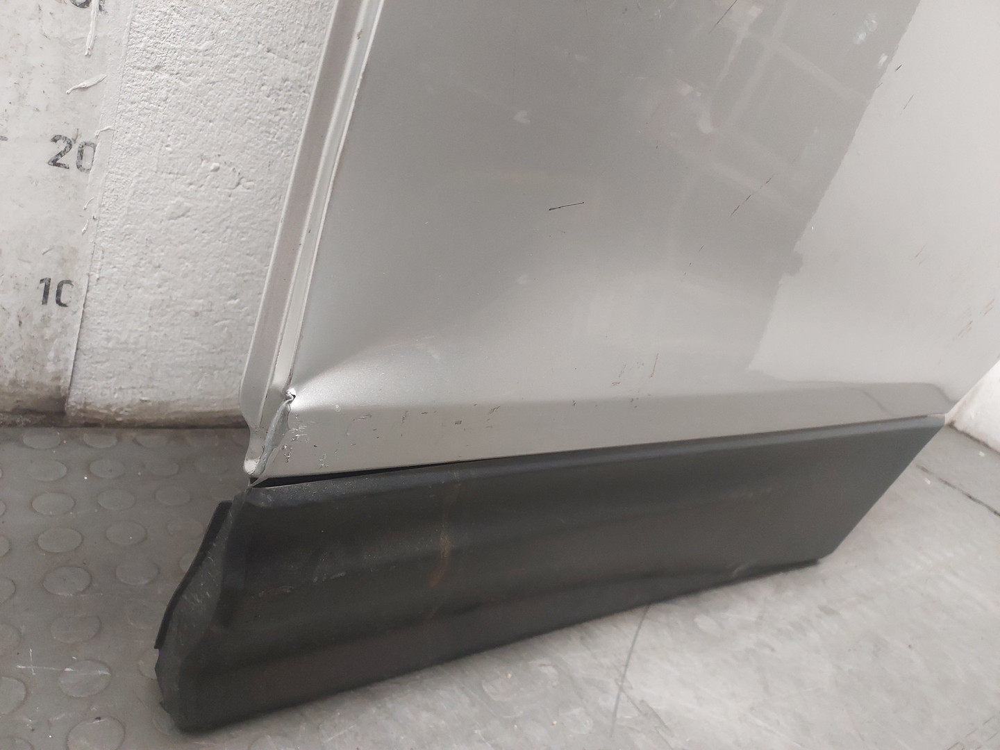 Дверь задняя левая