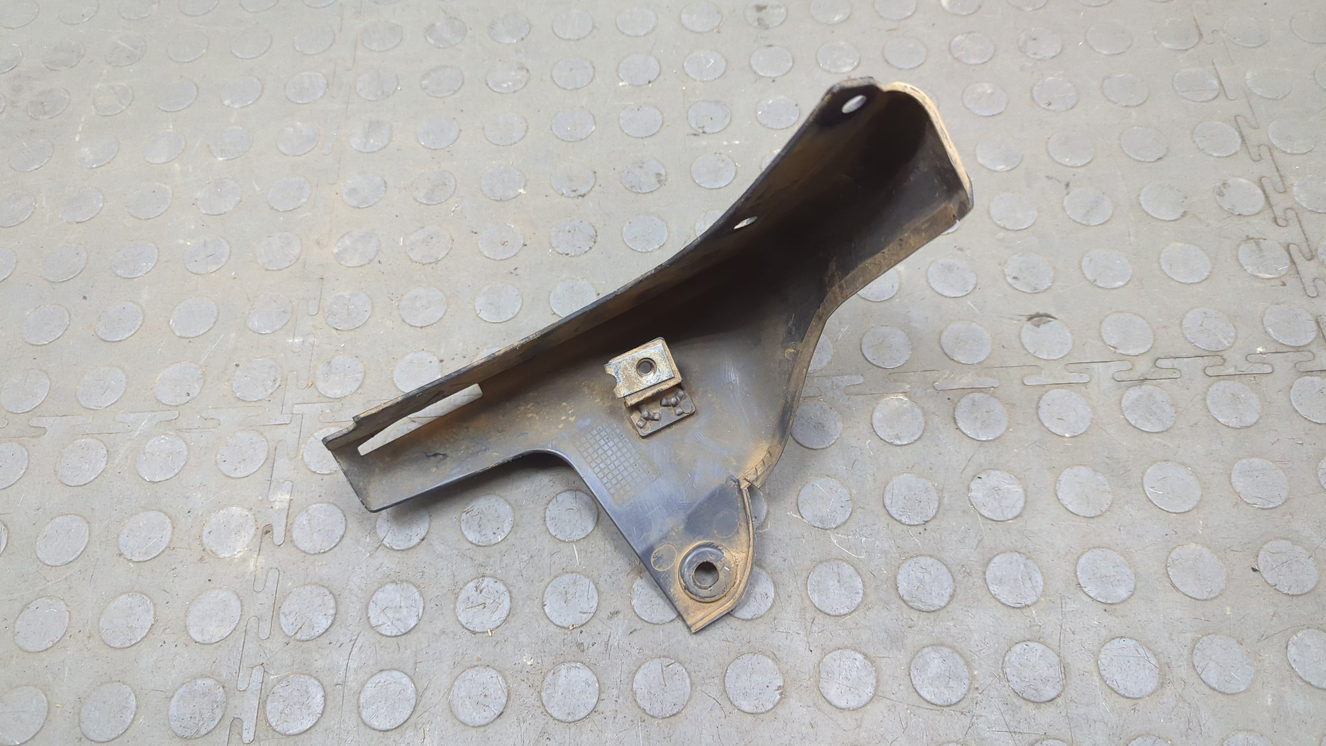 Брызговик задний правый