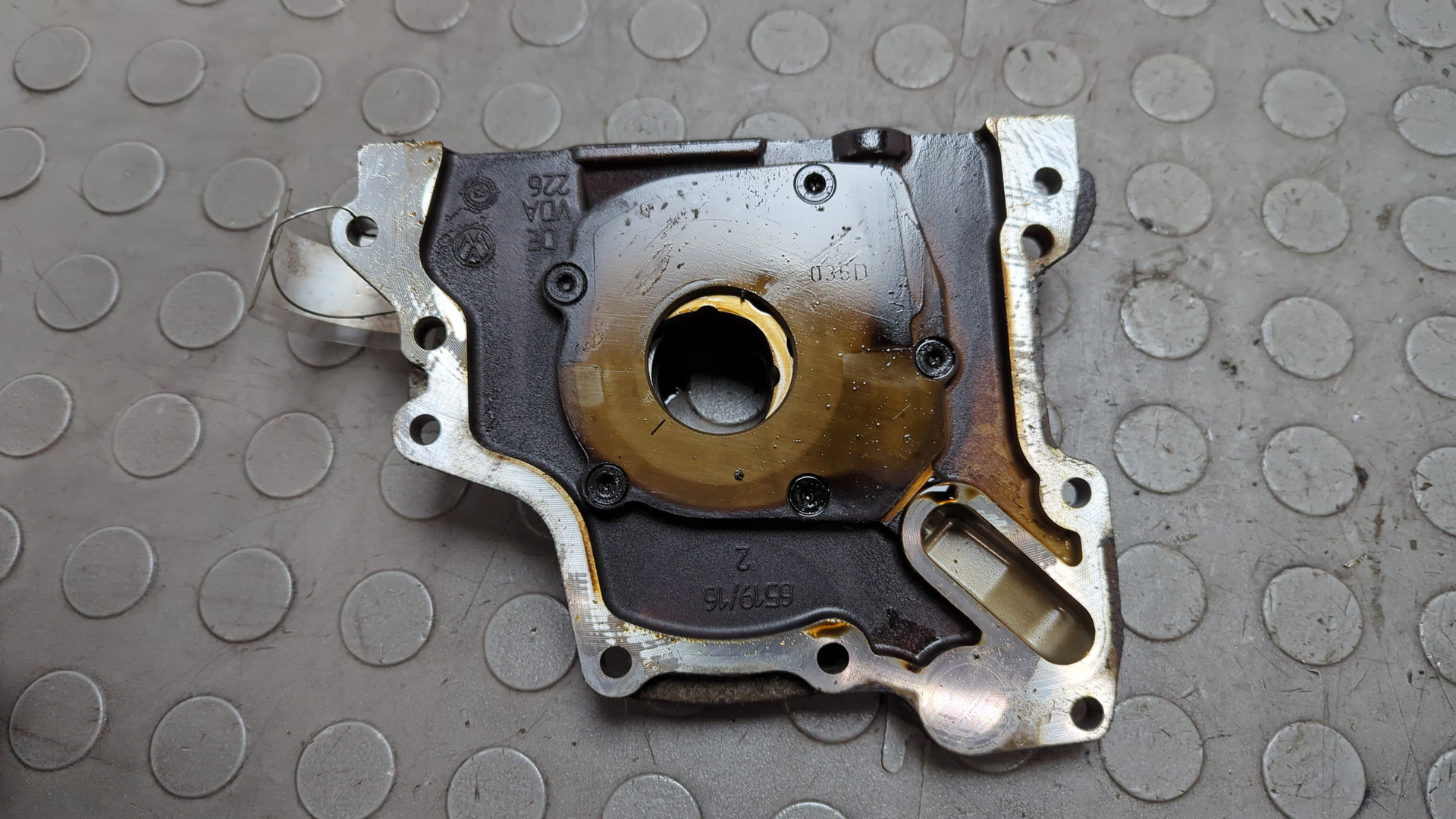 Насос масляный