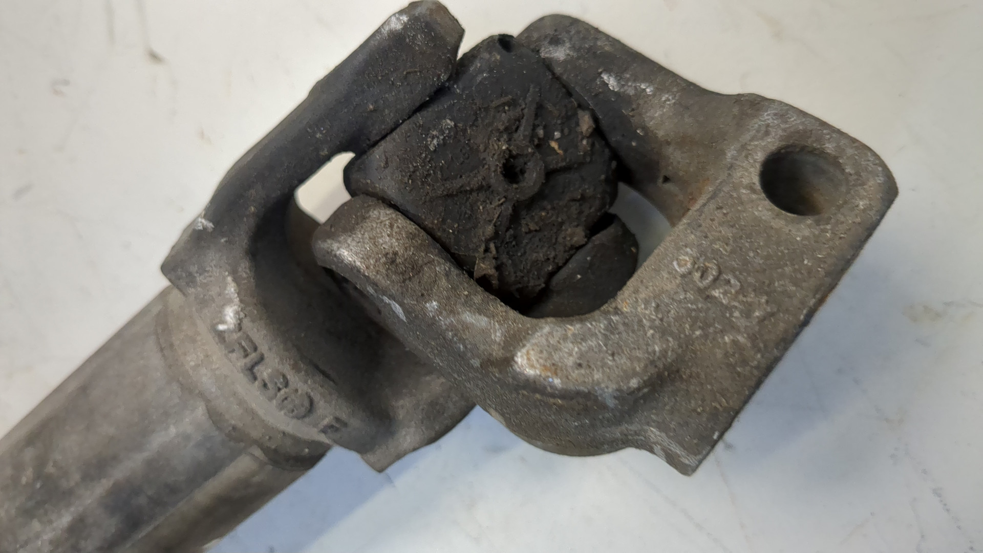 Кардан рулевой