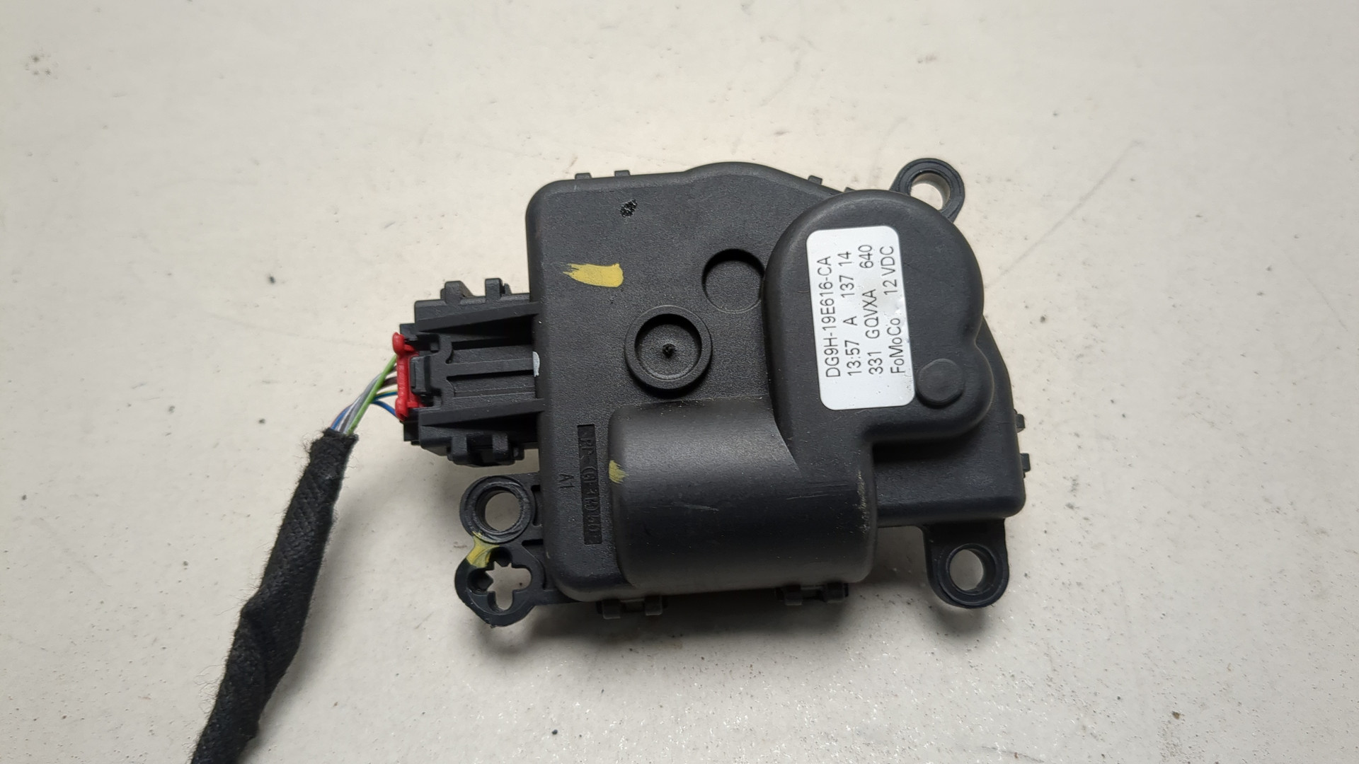 Моторчик заслонки печки