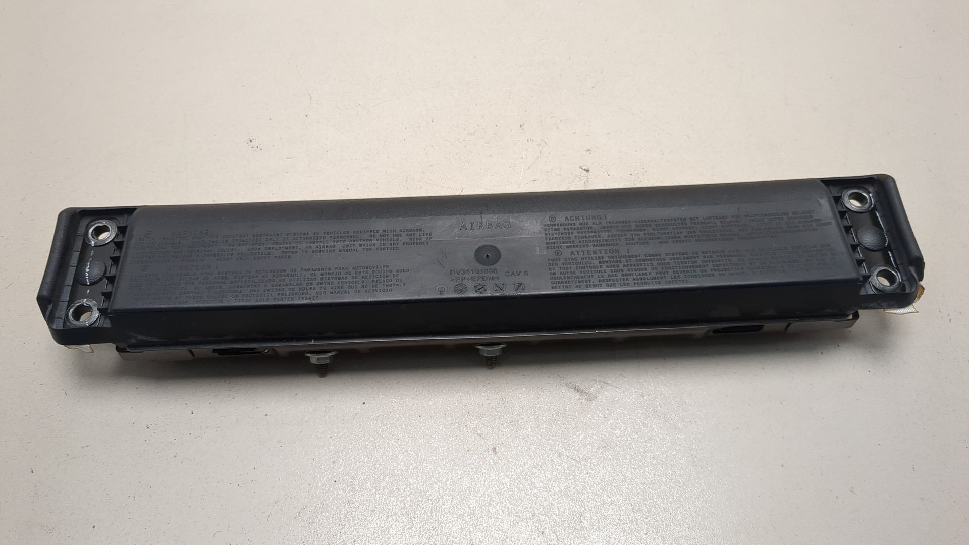 Подушка безопасности нижняя (для колен)