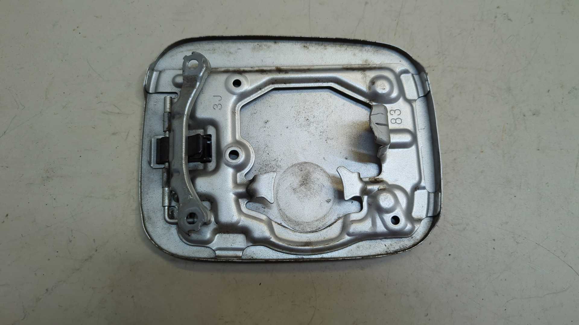 Лючок бензобака